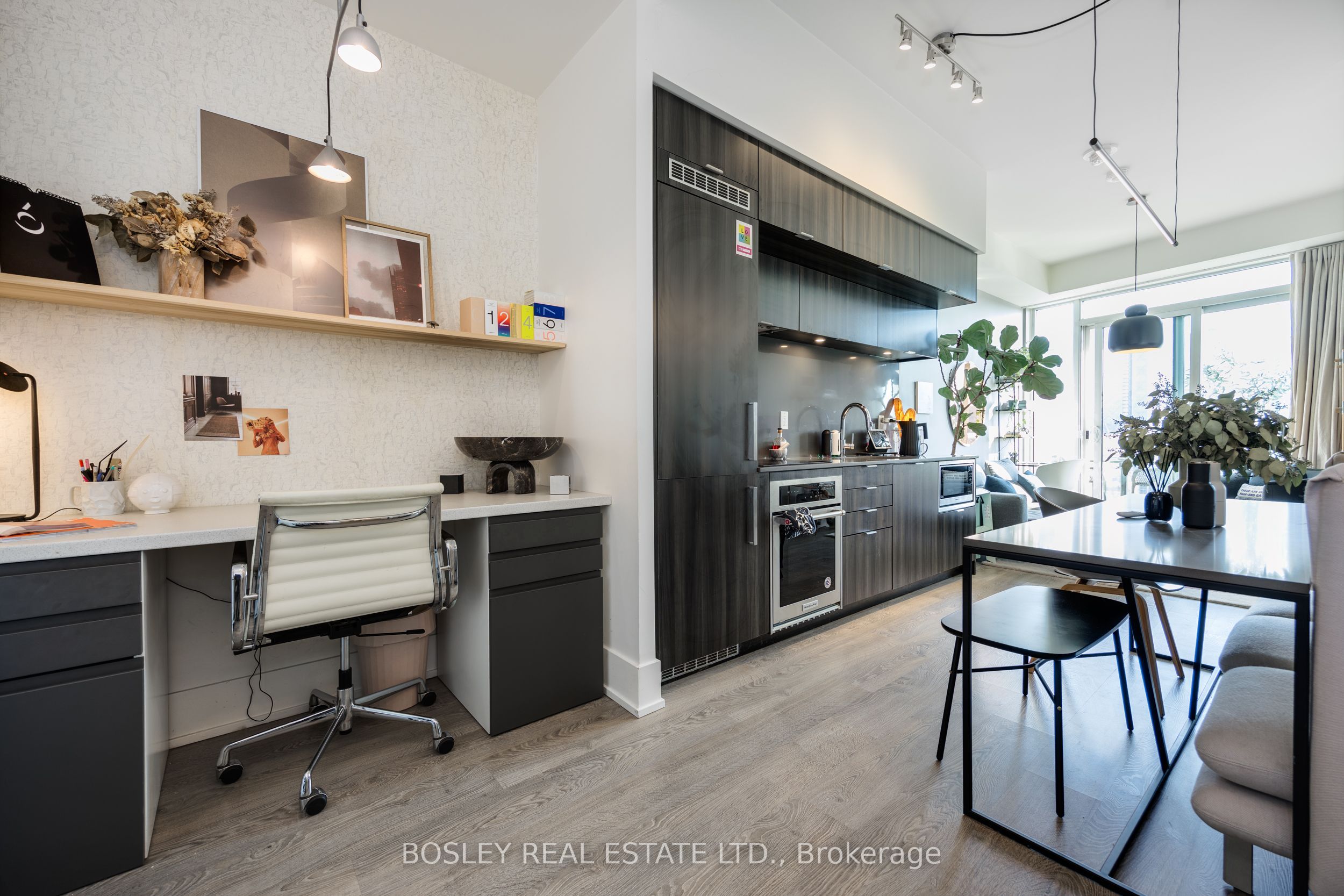 80 Vanauley Street, #PH16