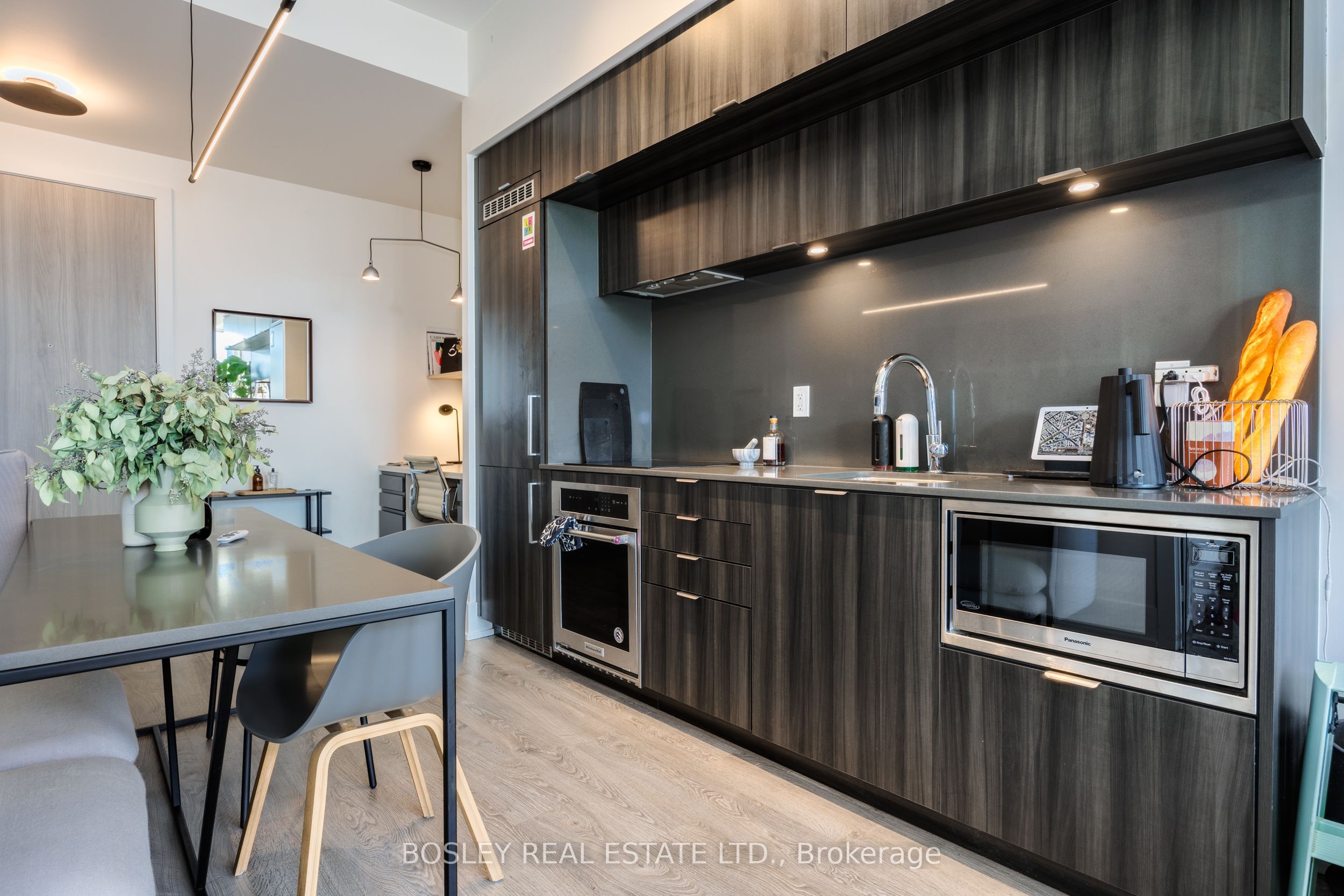 80 Vanauley Street, #PH16