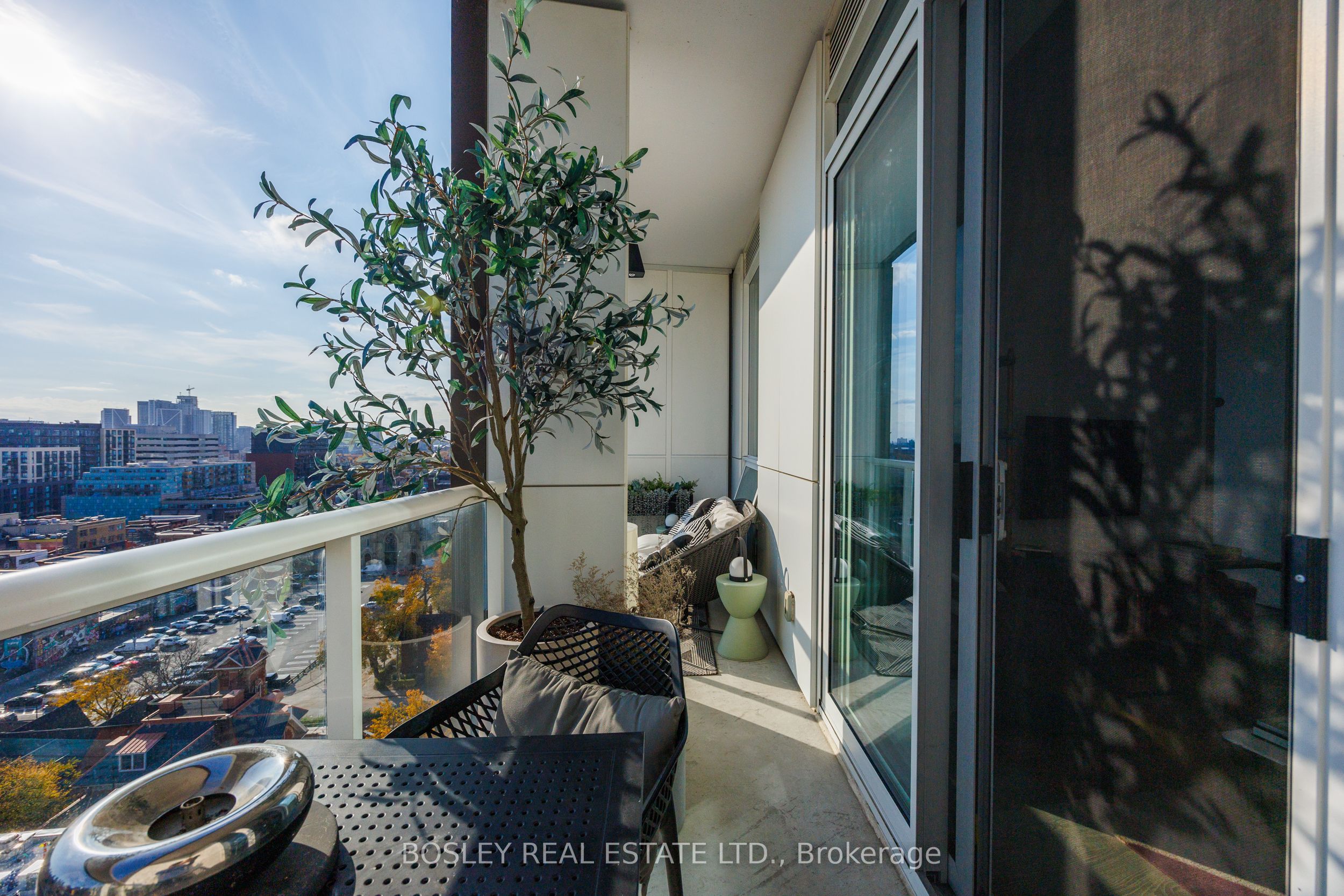80 Vanauley Street, #PH16
