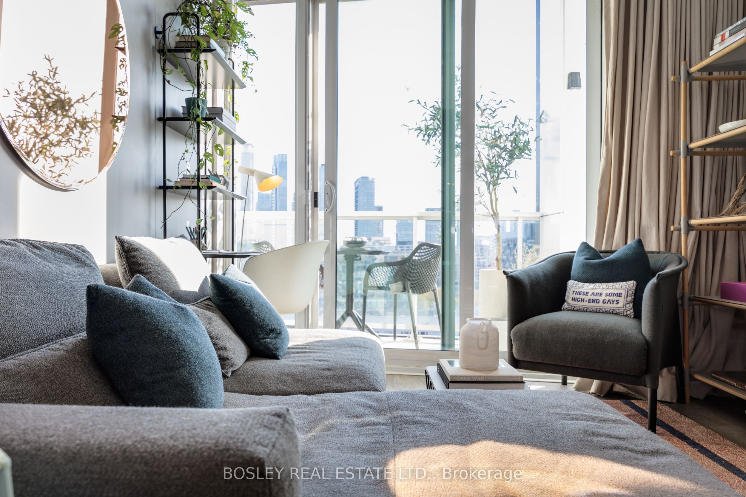 80 Vanauley Street, #PH16