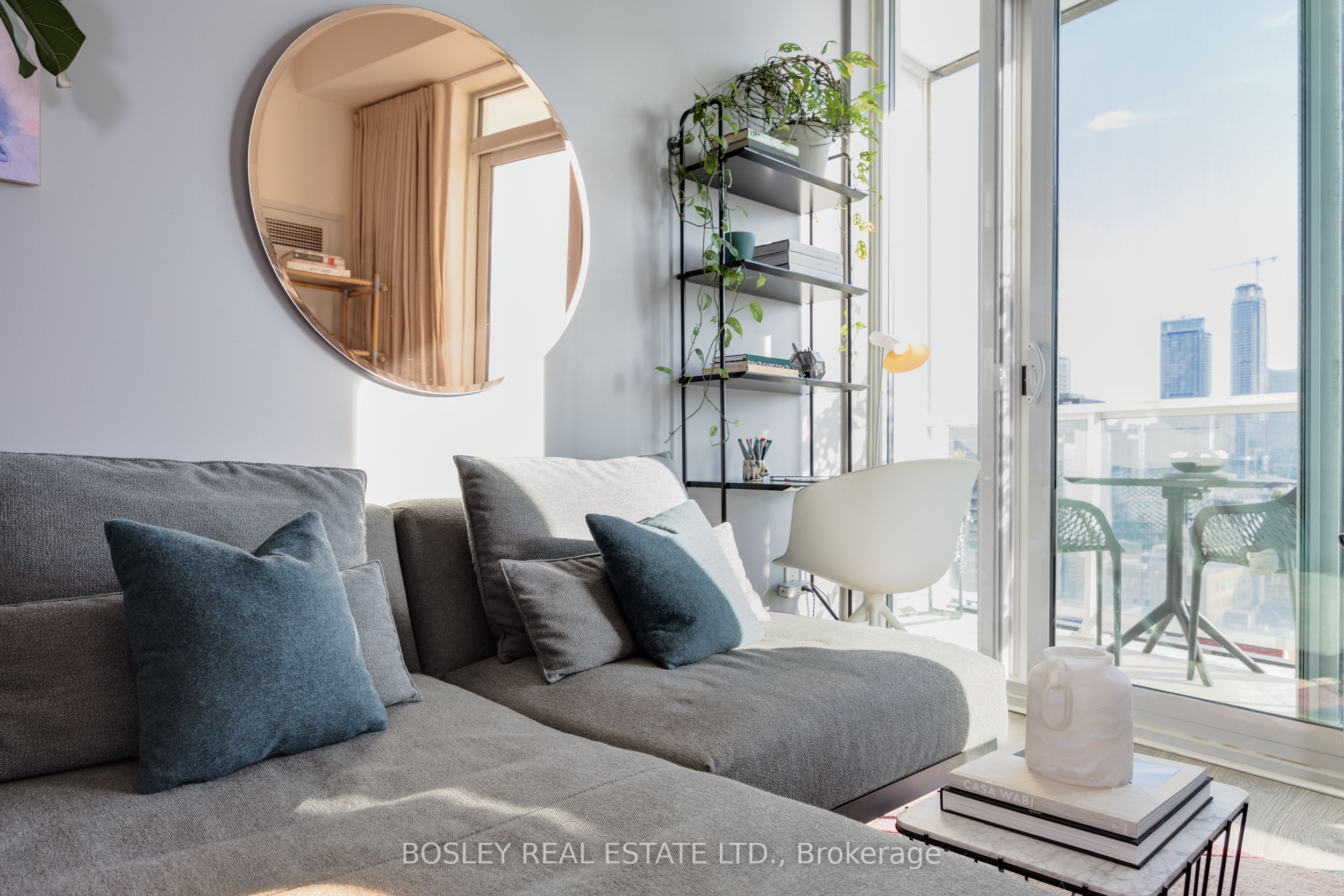 80 Vanauley Street, #PH16