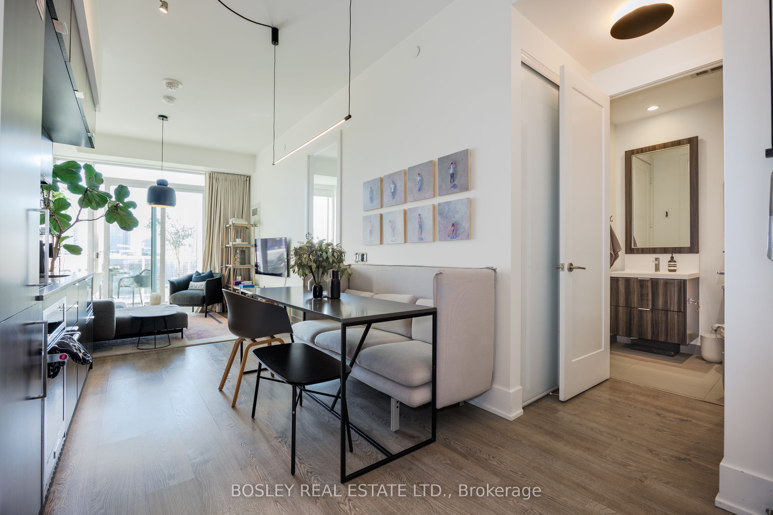 80 Vanauley Street, #PH16