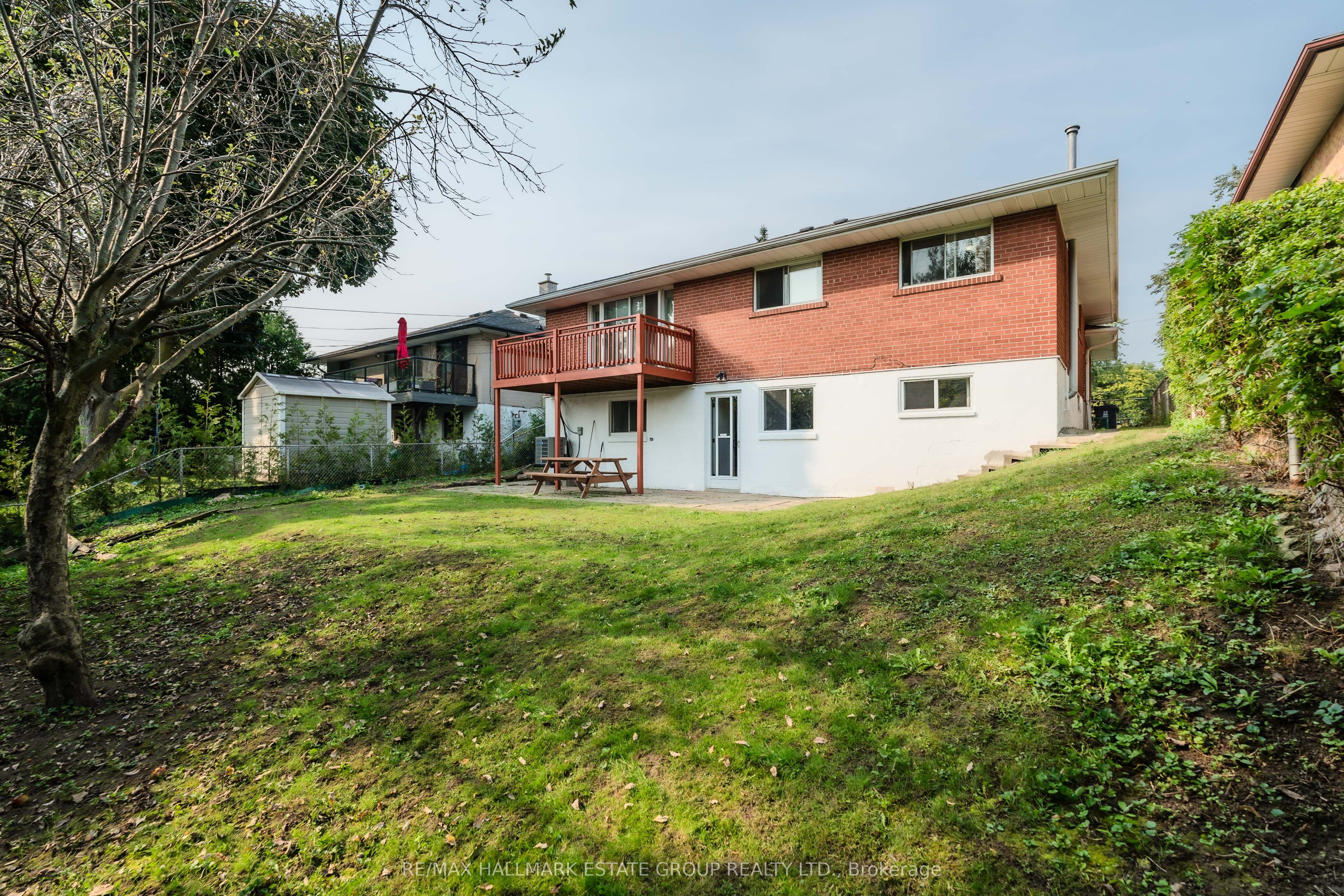 215 Sloane Avenue