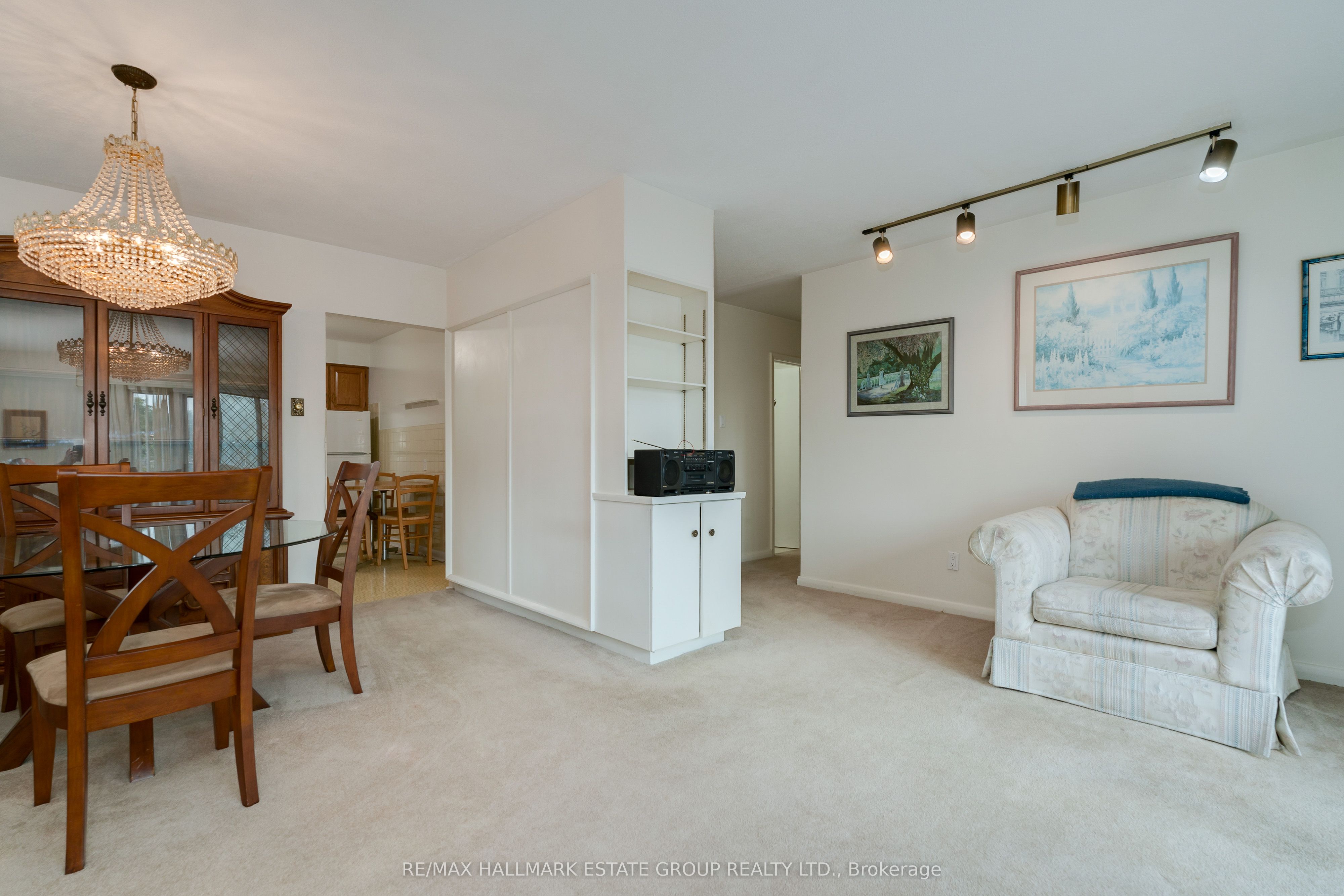 215 Sloane Avenue