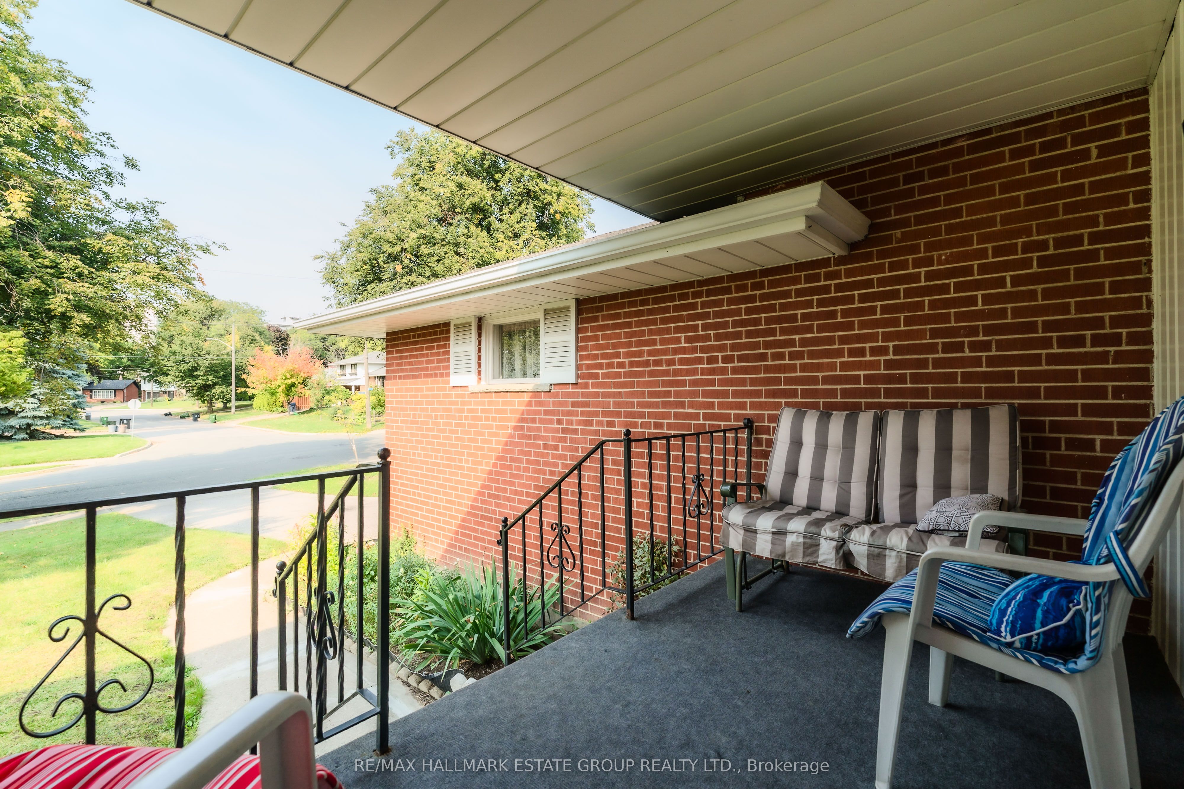 215 Sloane Avenue