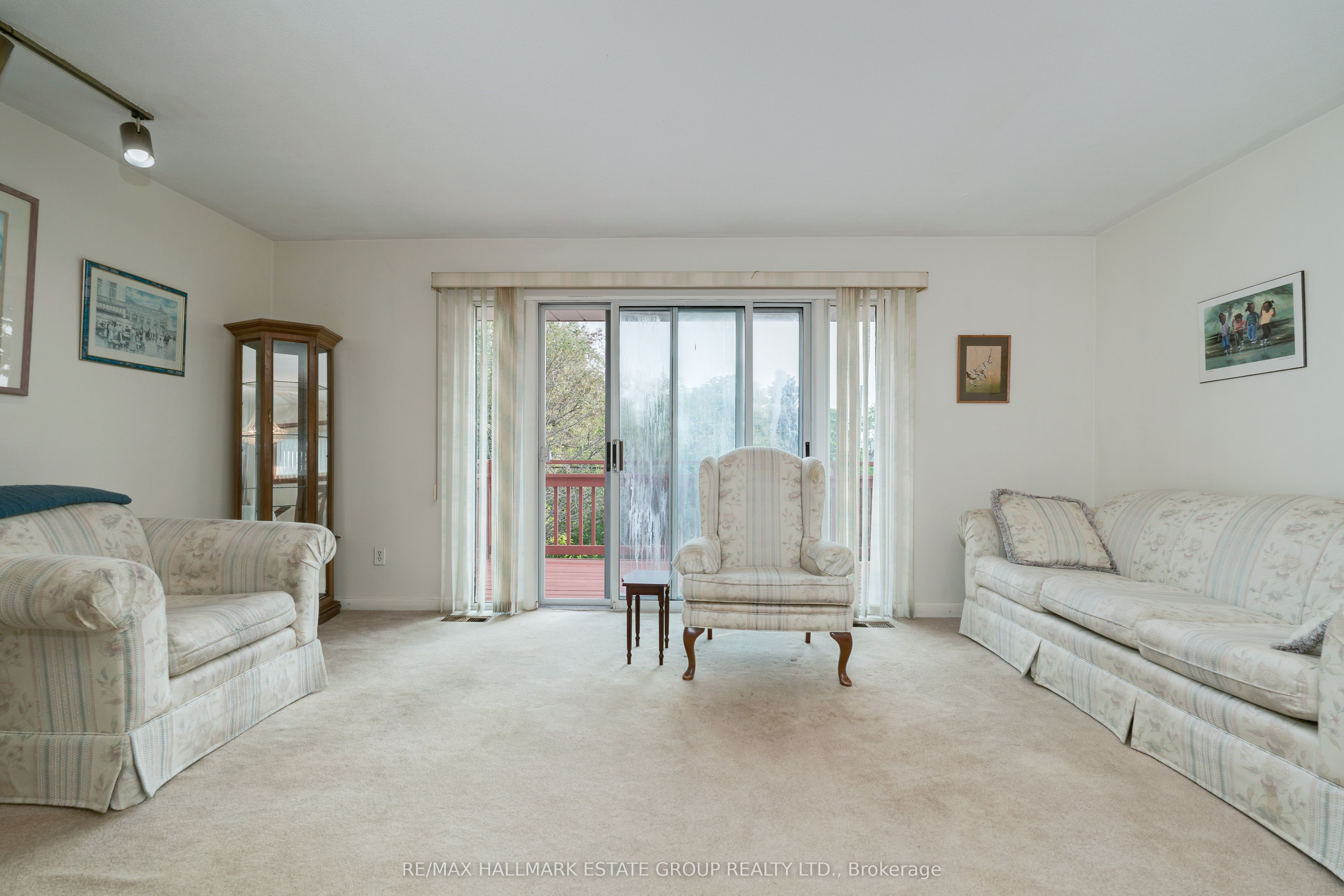 215 Sloane Avenue