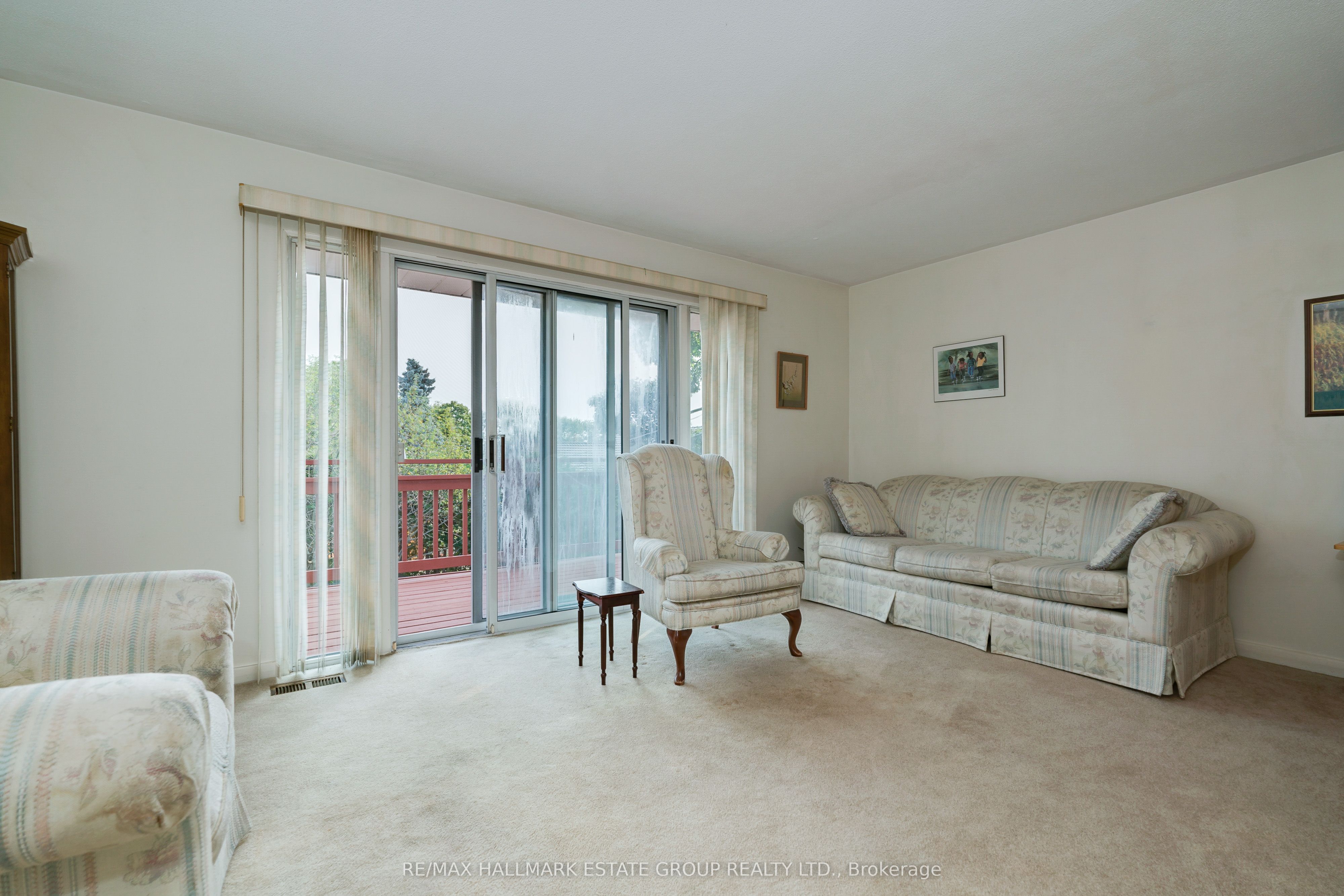 215 Sloane Avenue