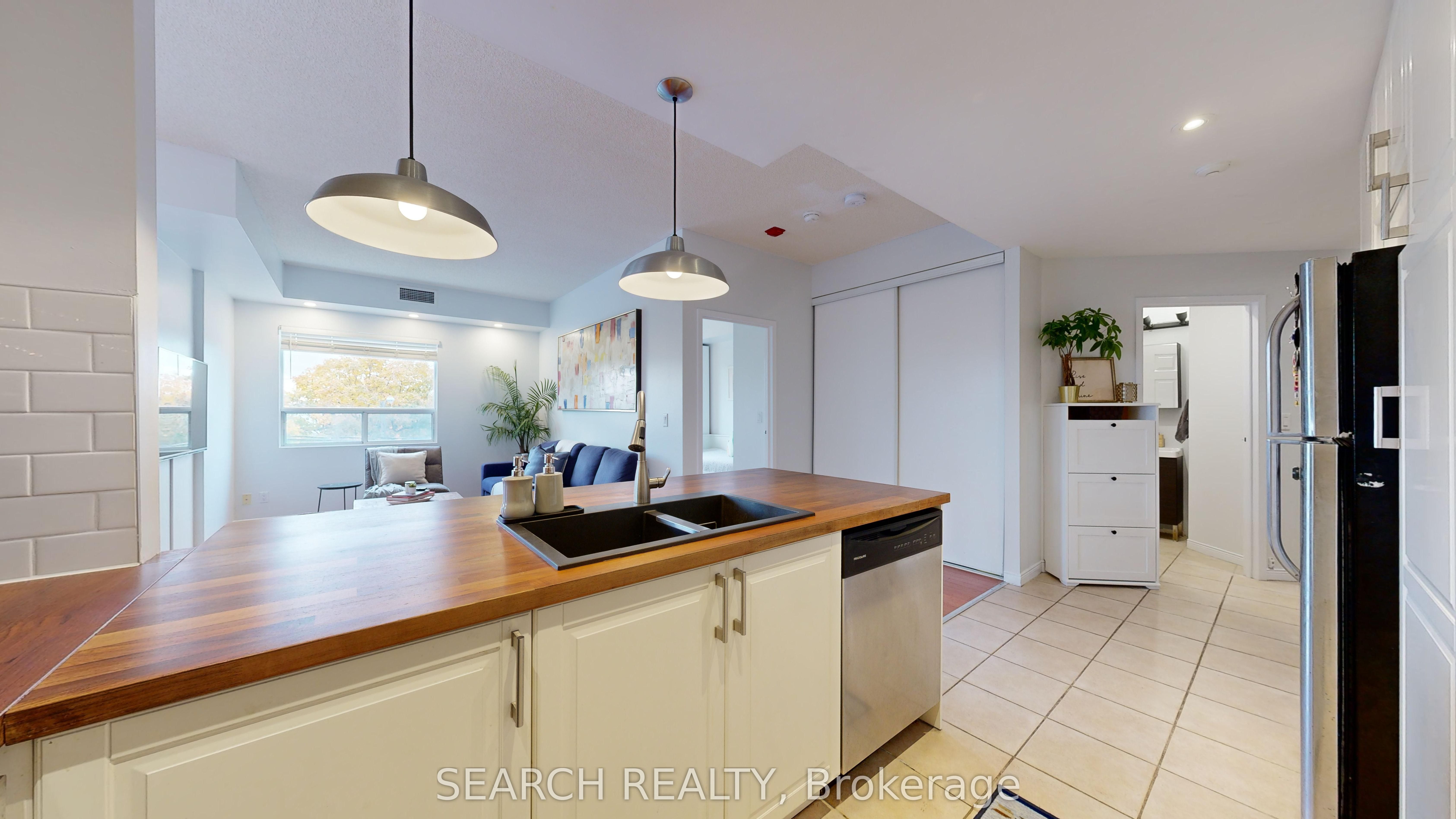 778 Sheppard Avenue W, #306