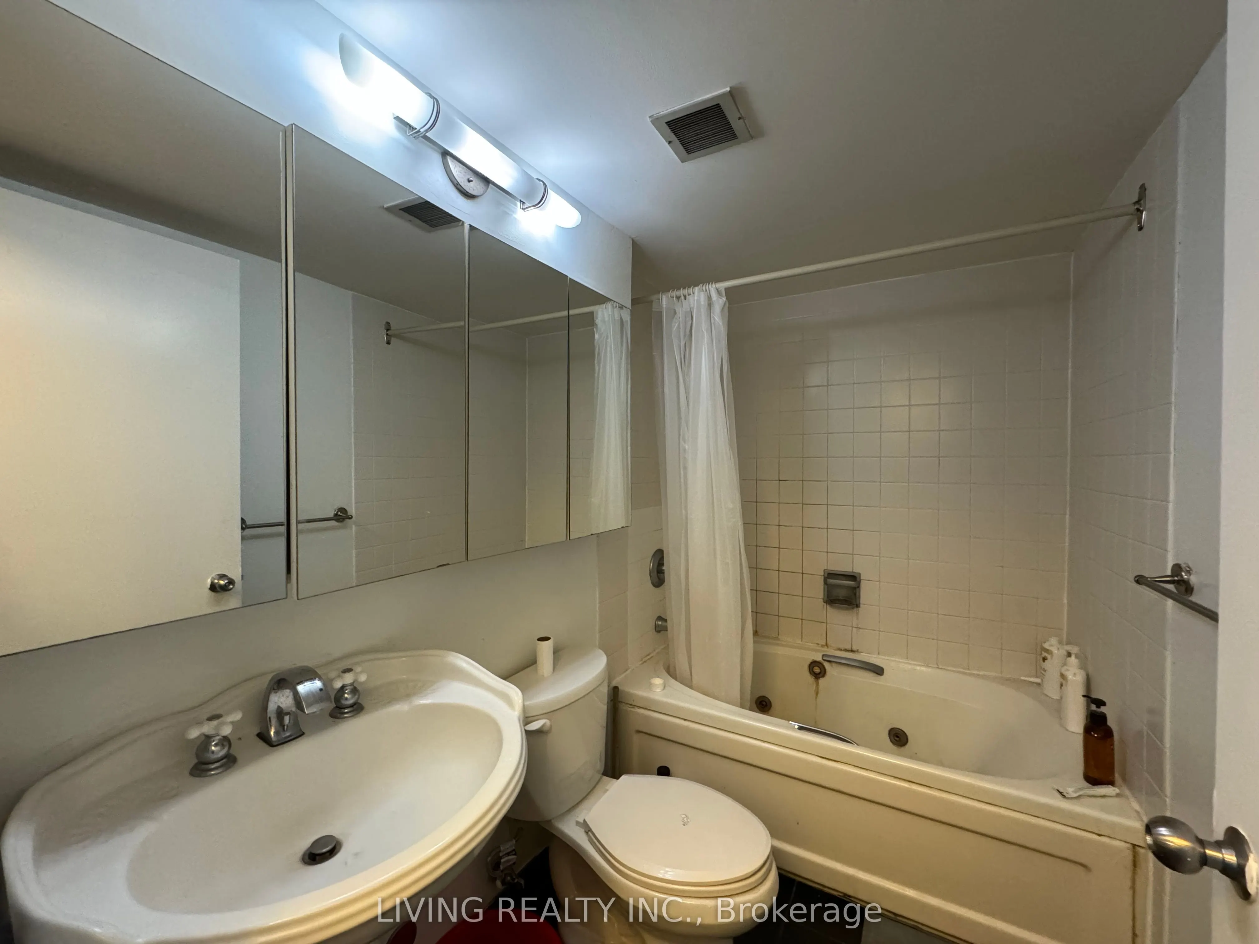 1055 Bay Street, #2216