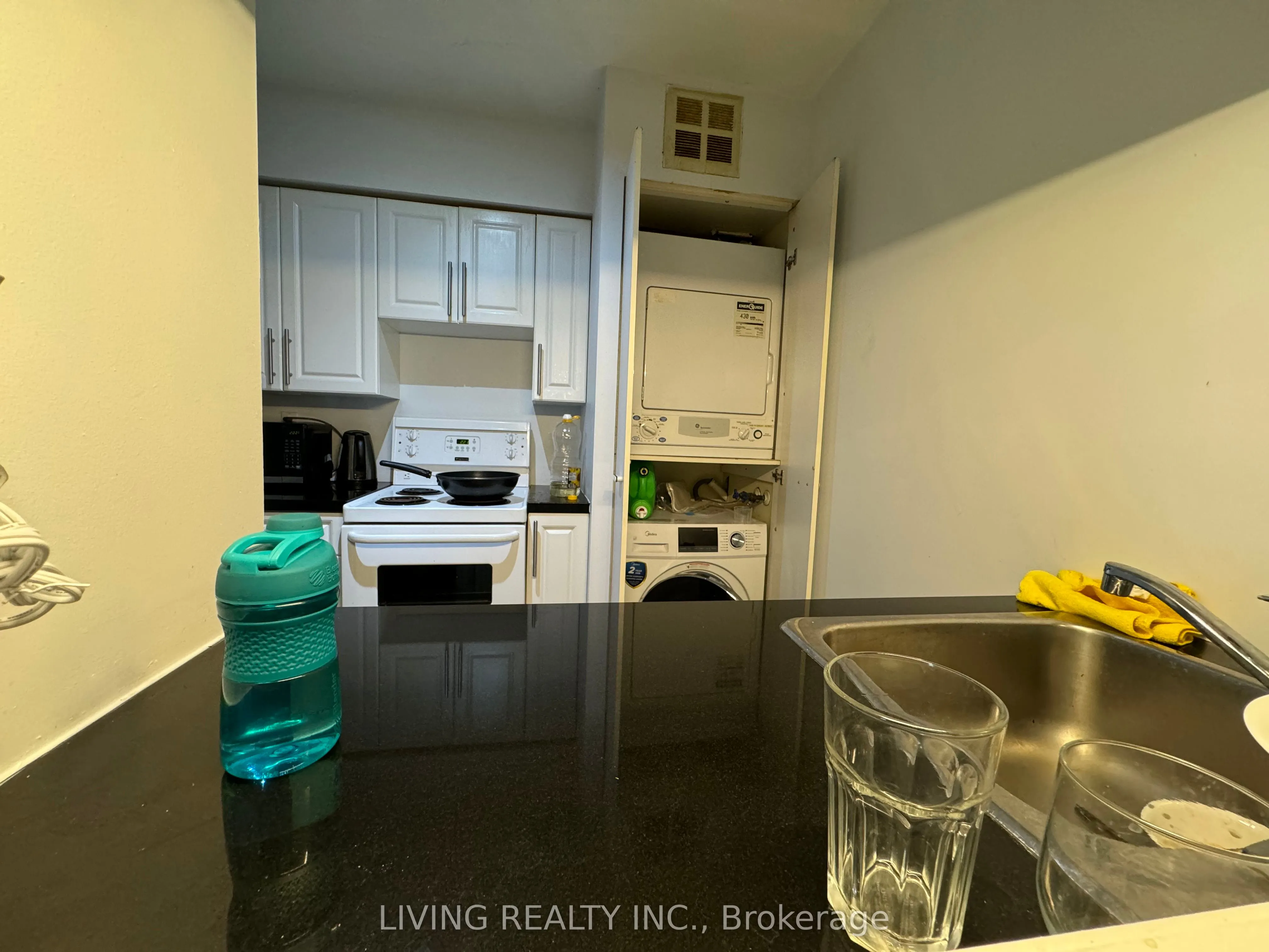 1055 Bay Street, #2216