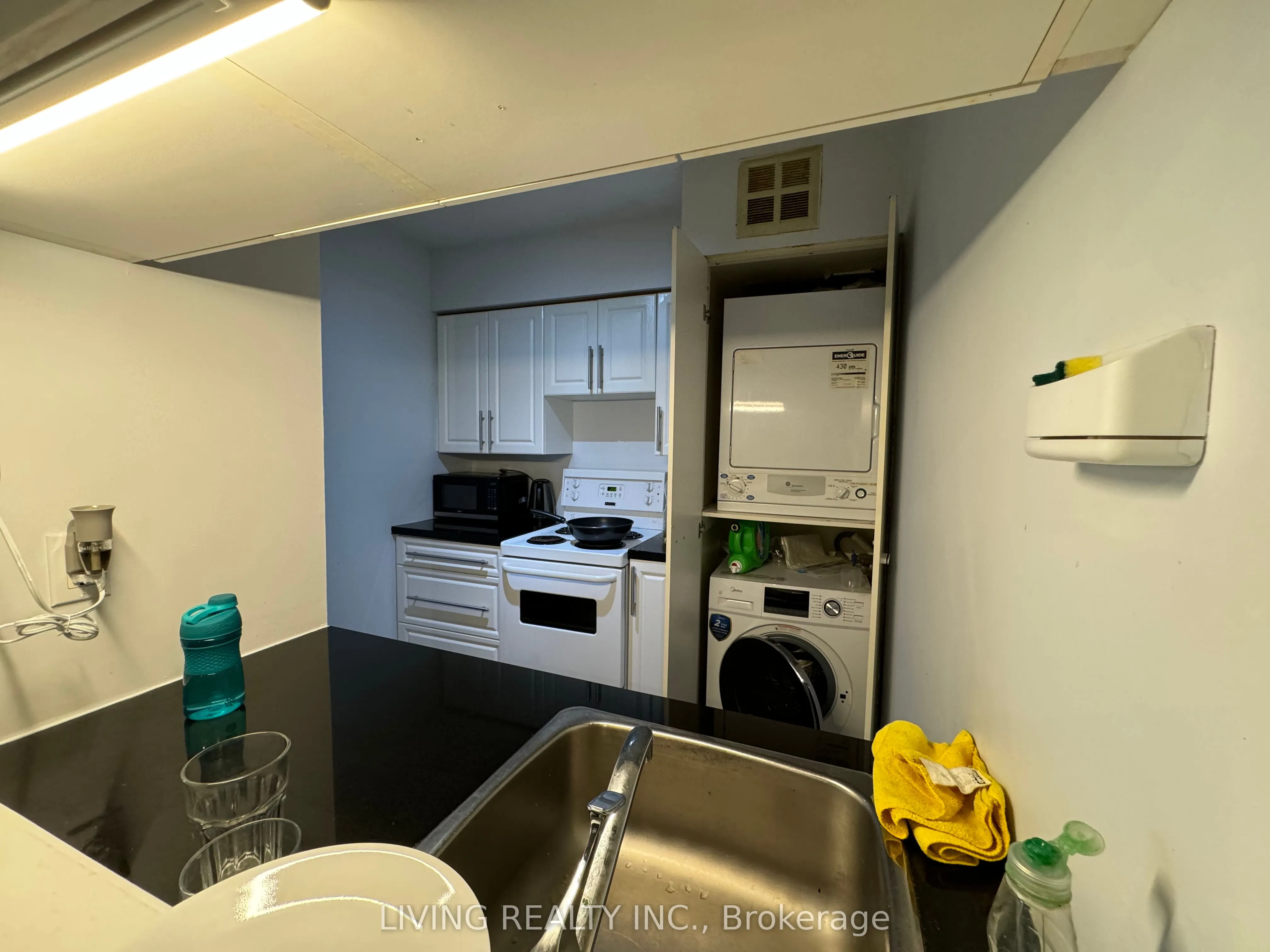 1055 Bay Street, #2216
