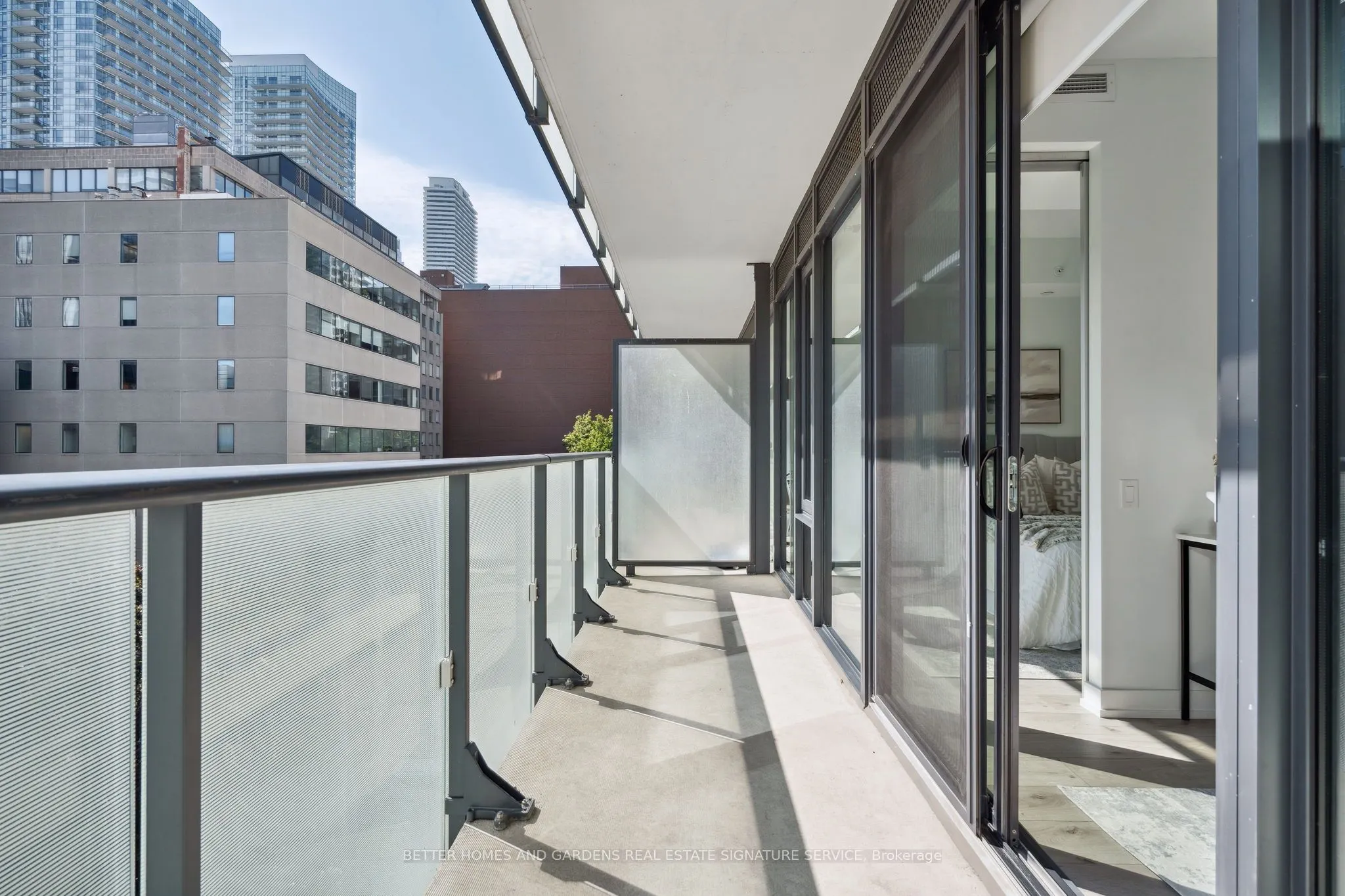 161 Roehampton Avenue, #515