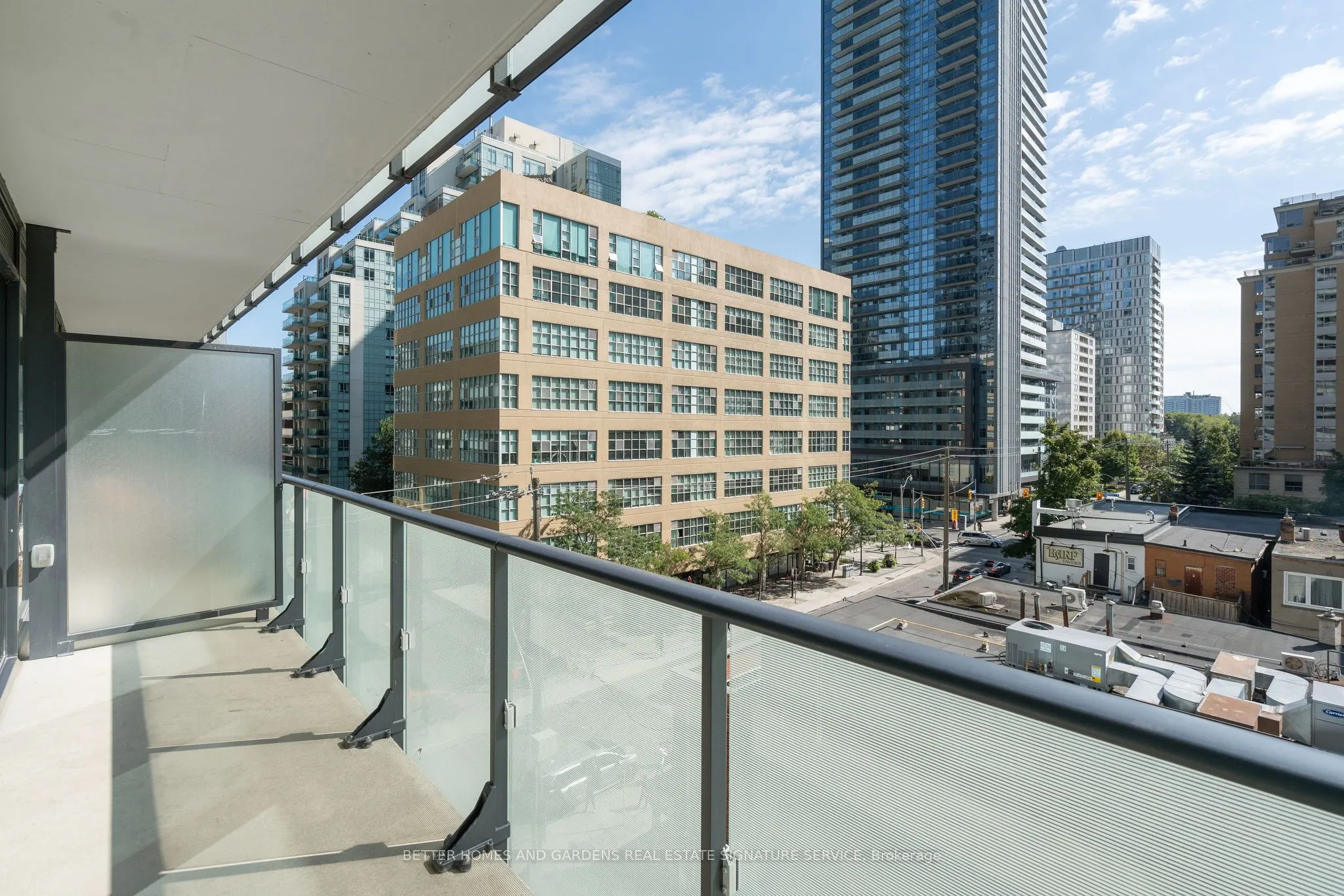 161 Roehampton Avenue, #515