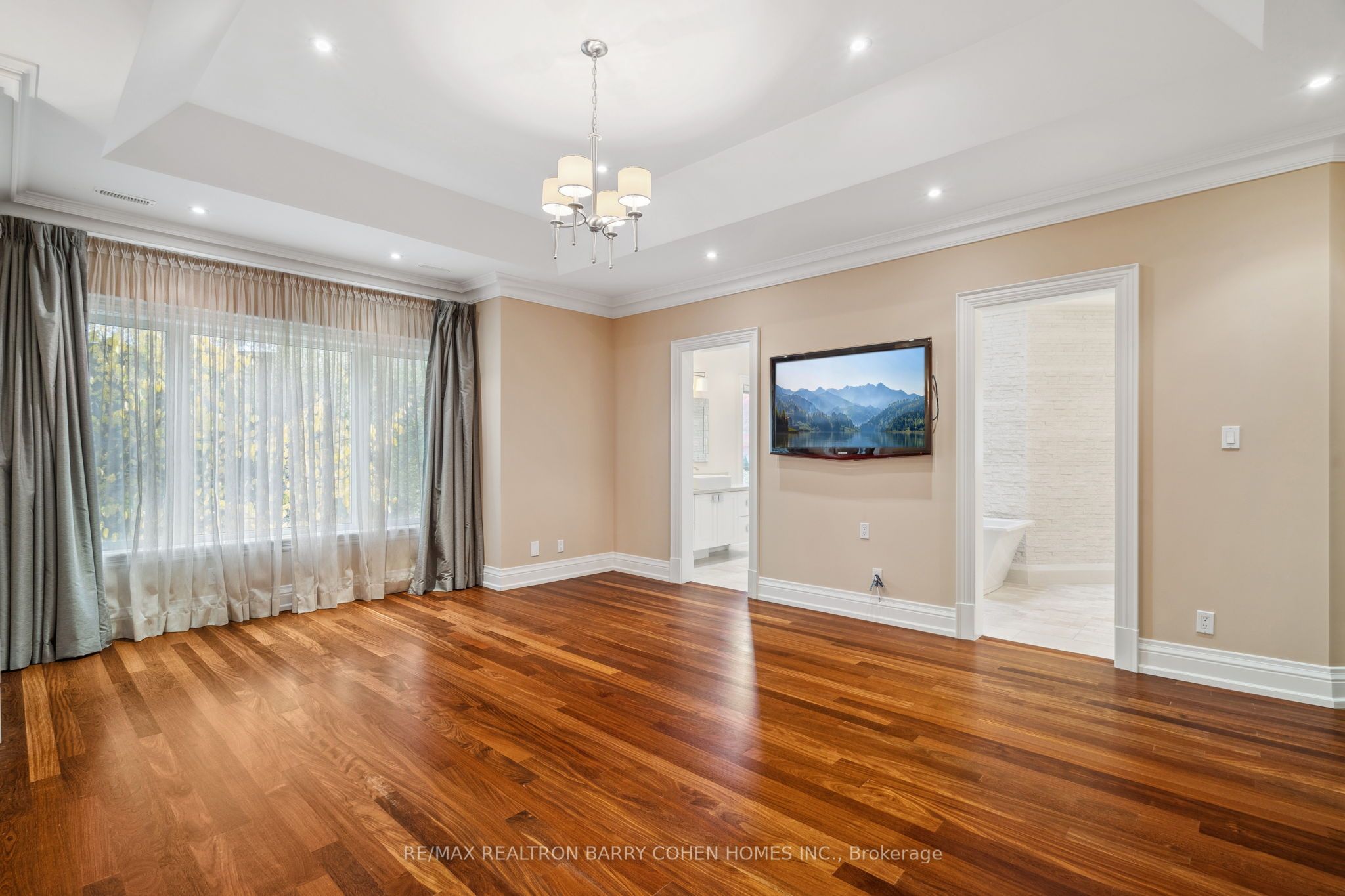 117 Upper Canada Drive