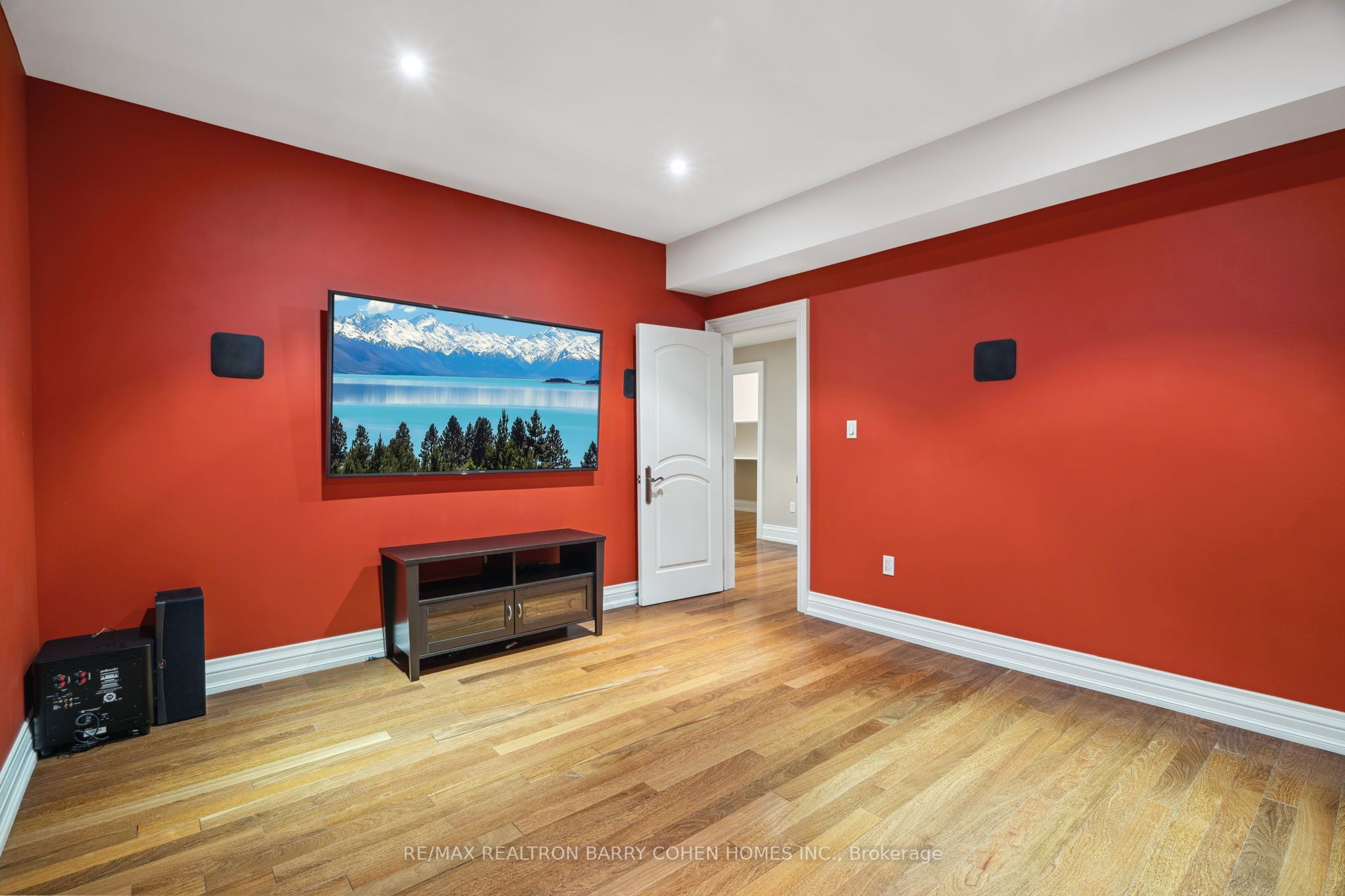 117 Upper Canada Drive