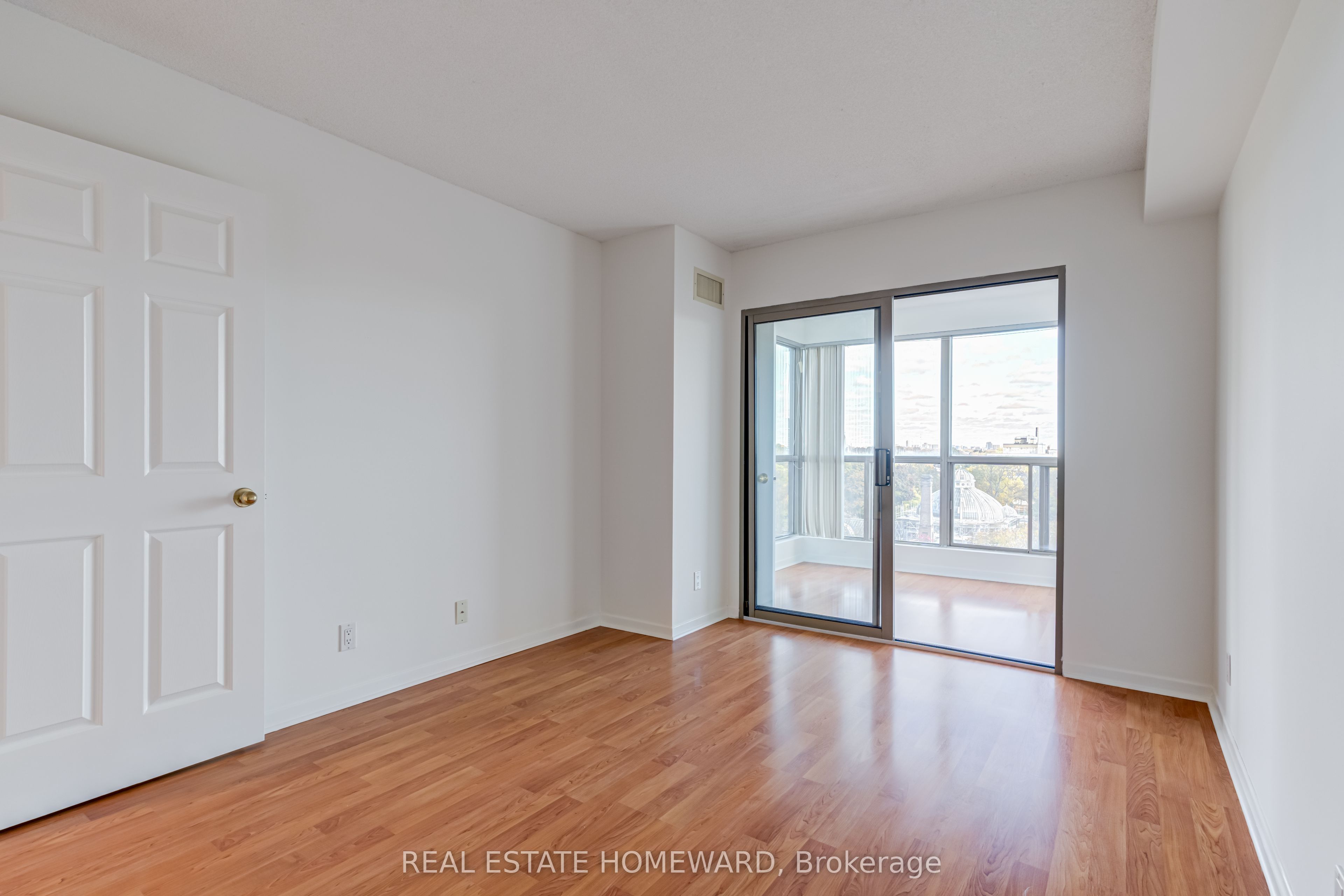 298 Jarvis Street, #804