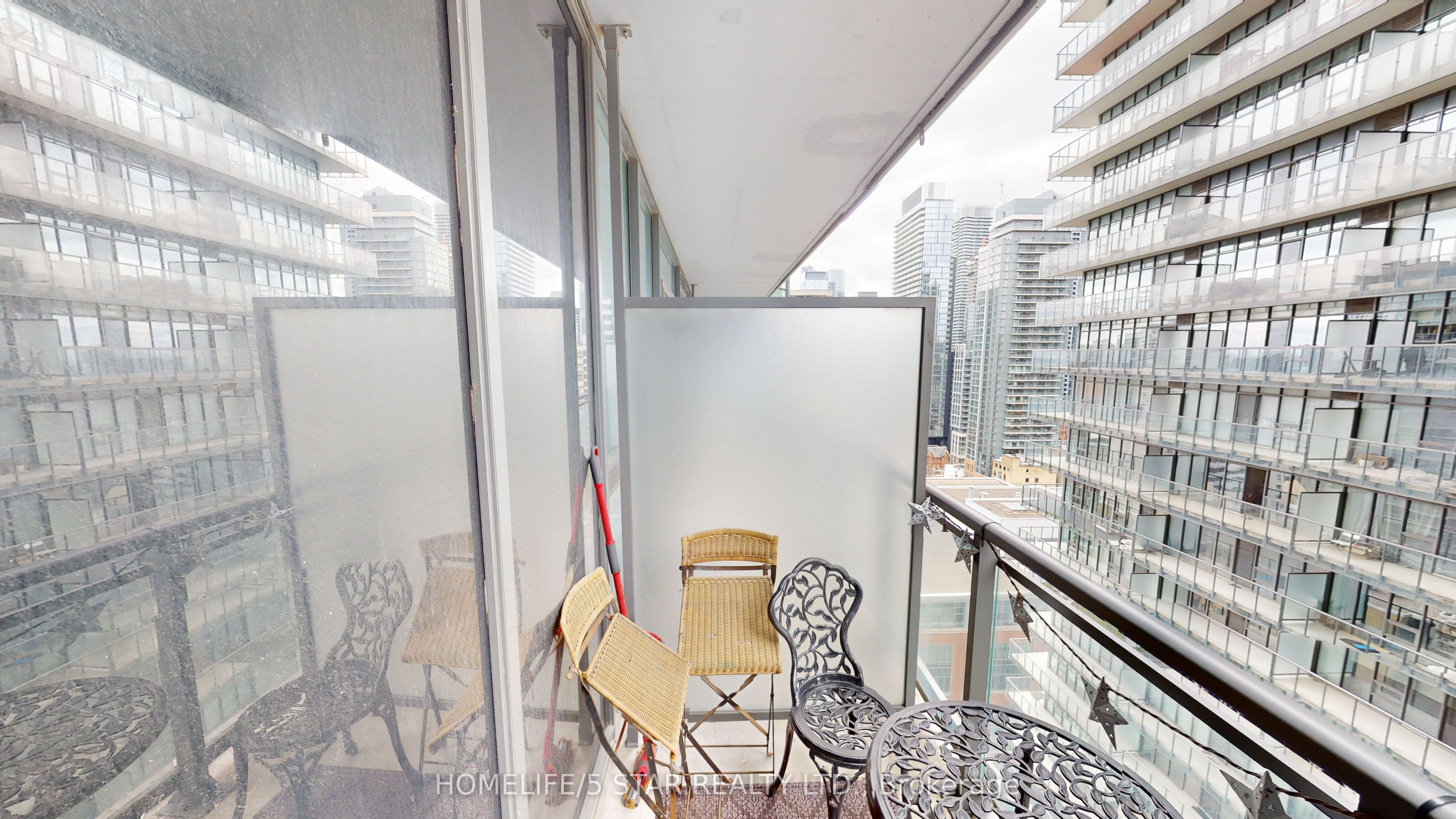 45 Charles Street E, #2106