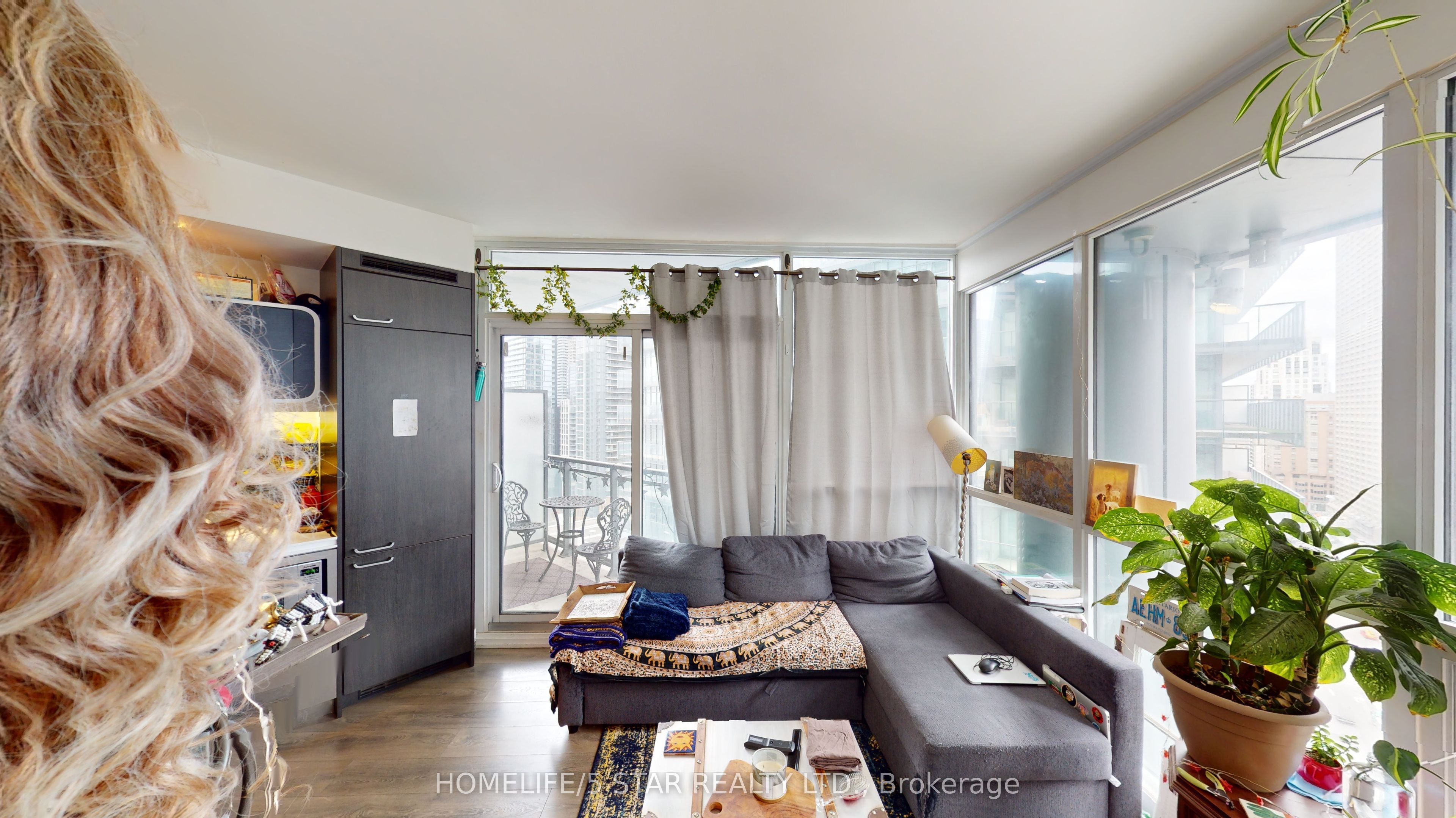 45 Charles Street E, #2106