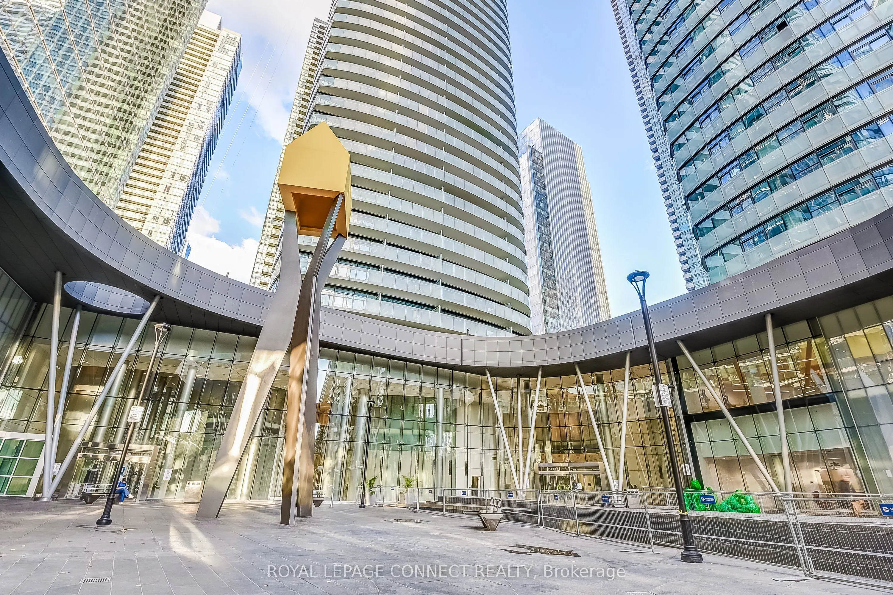 14 York Street #2804