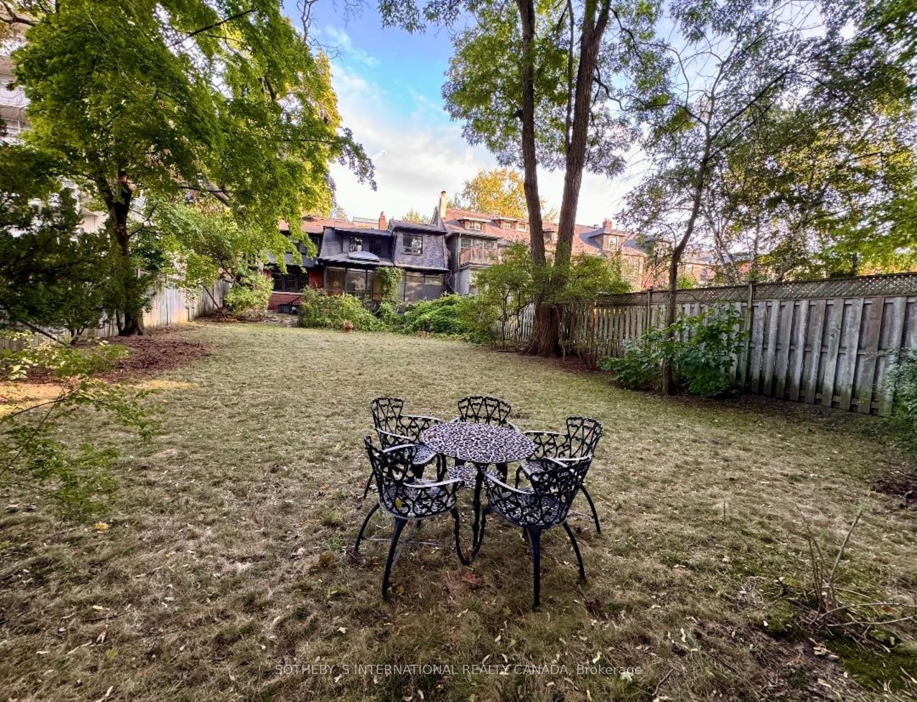 147B Farnham Avenue