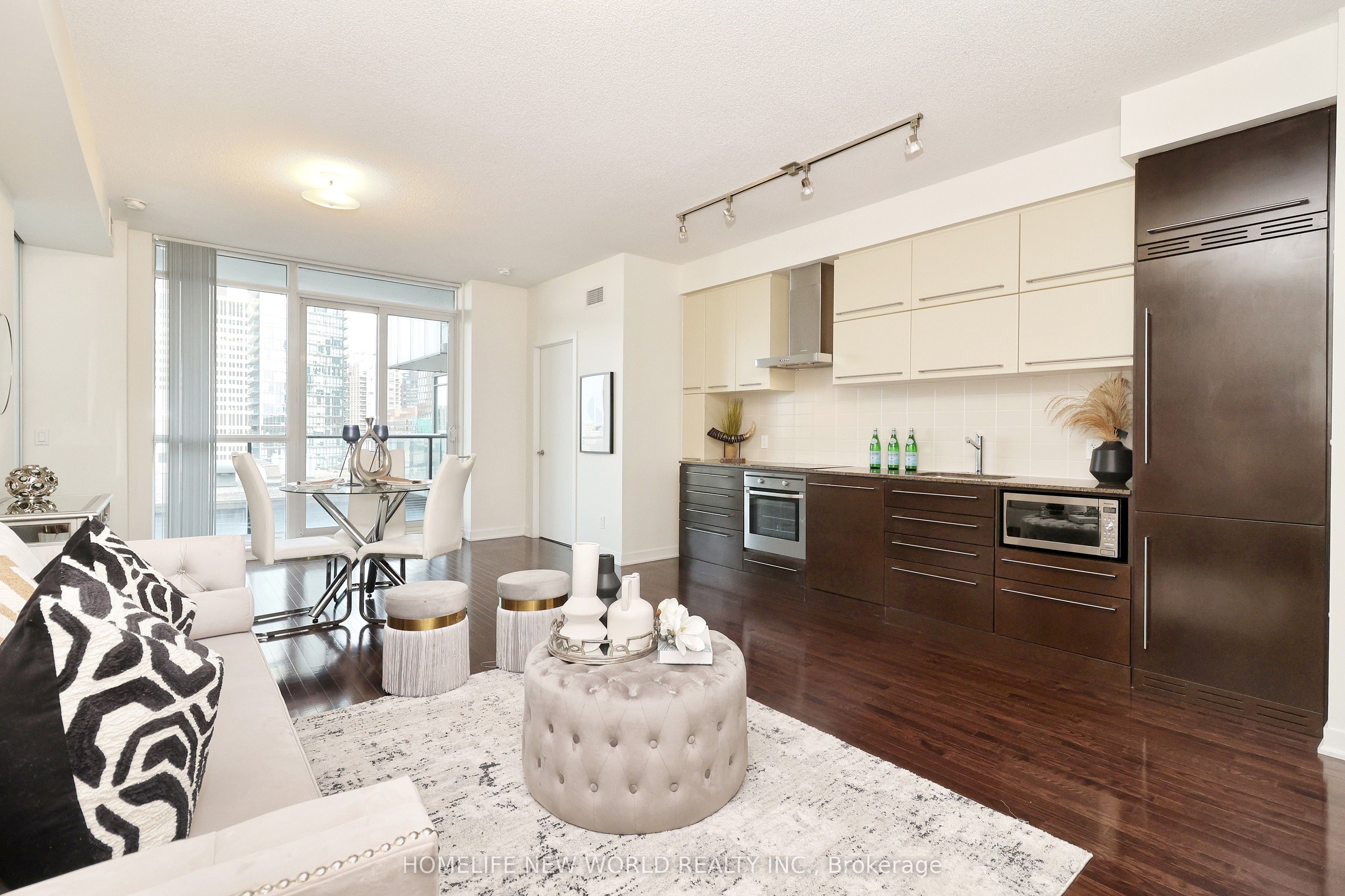 770 Bay Street, #1613