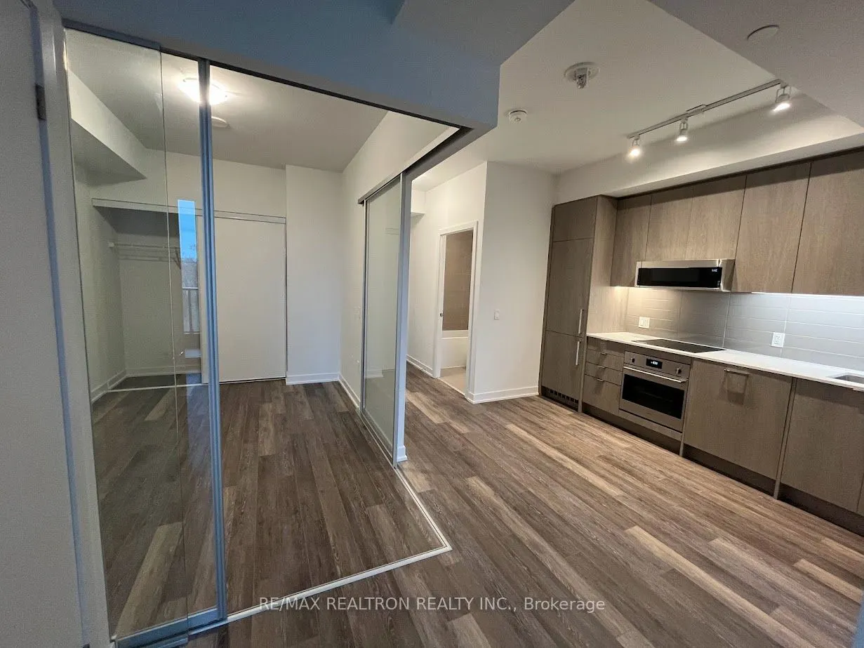 250 Lawrence Avenue W, #601
