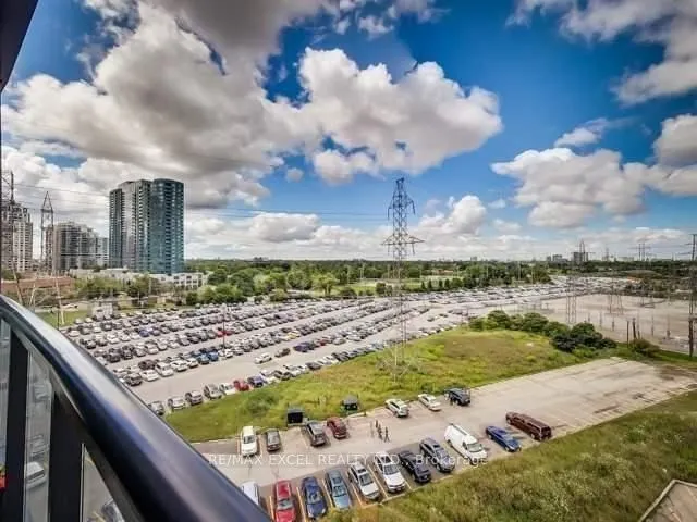5740 Yonge Street, #803