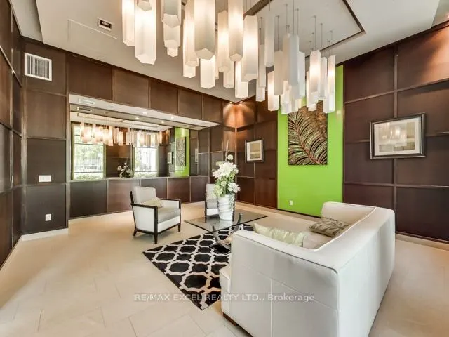 5740 Yonge Street, #803