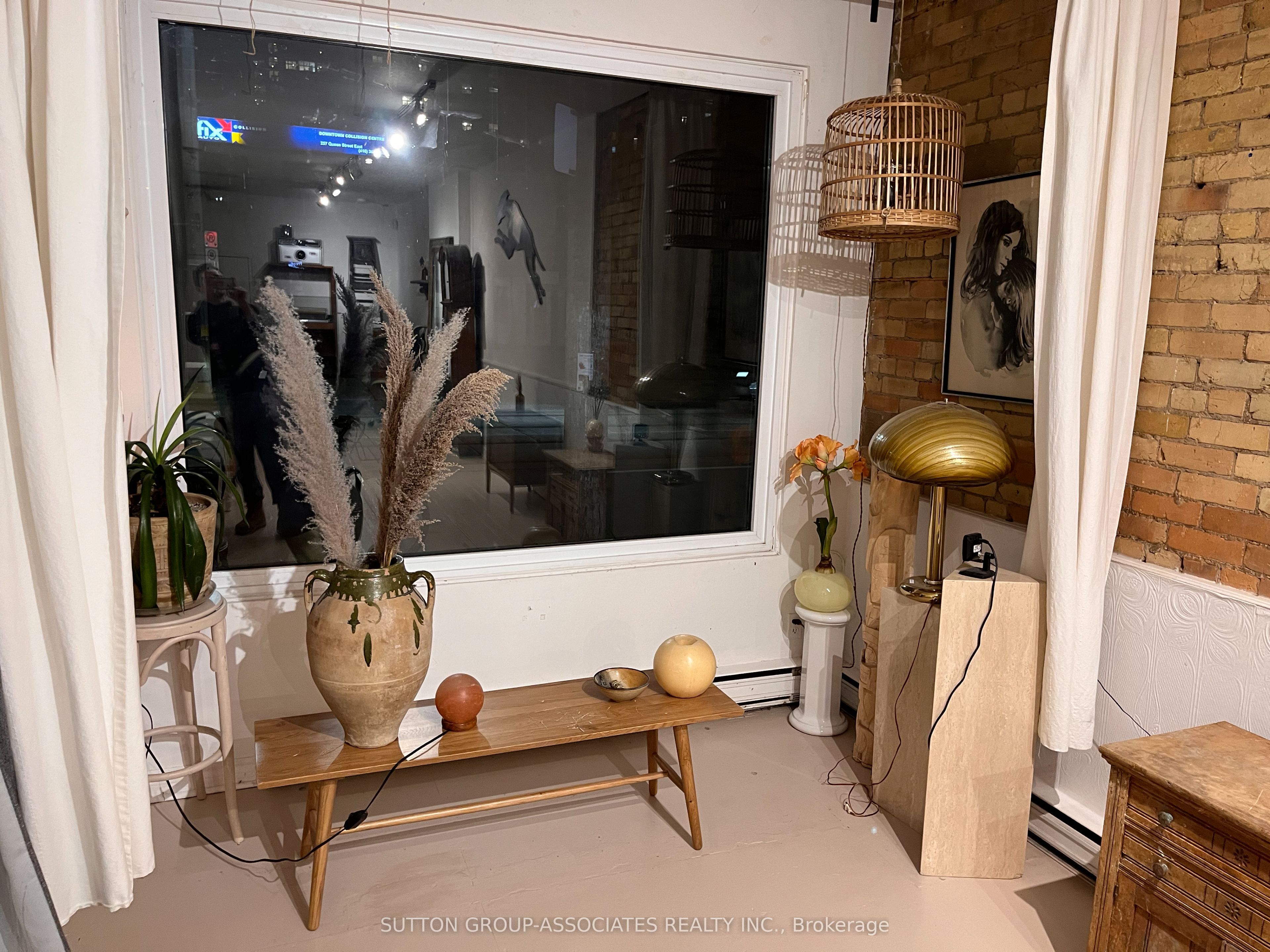 246 Queen Street E, #Main