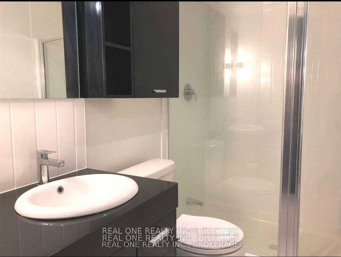 19 Singer Court, #1020