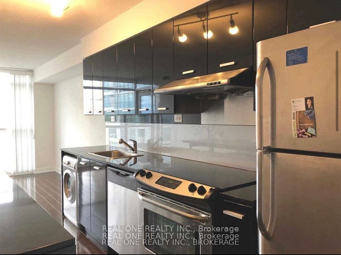 19 Singer Court, #1020