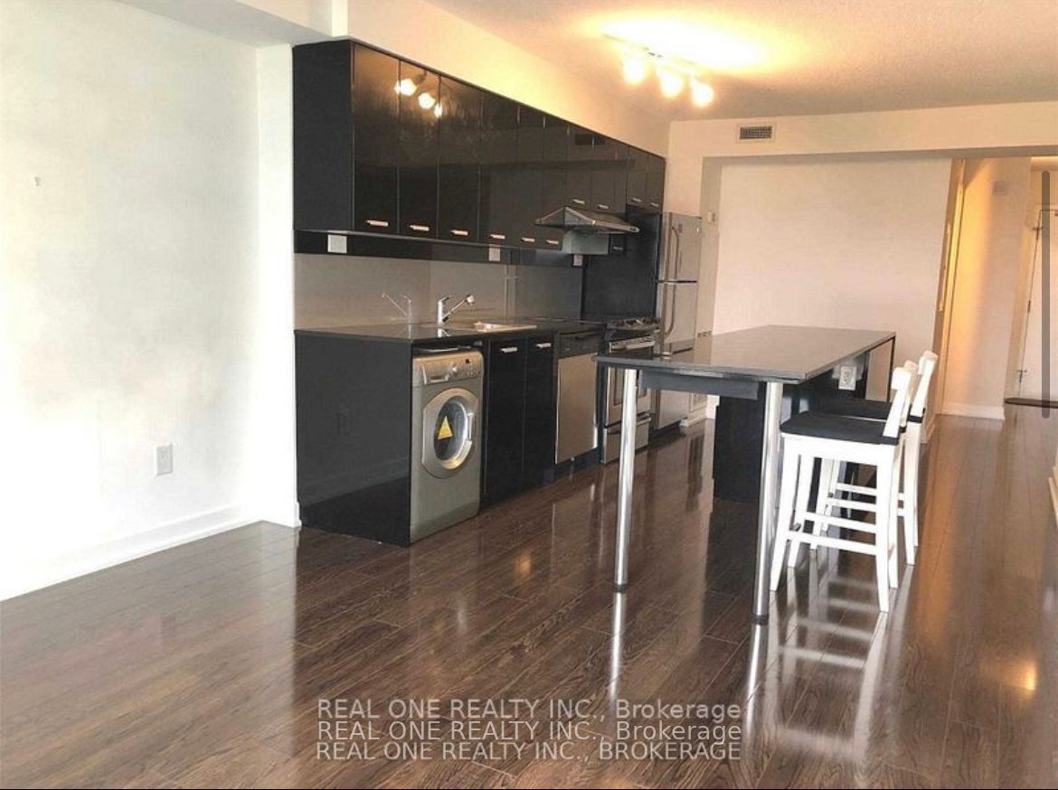 19 Singer Court, #1020