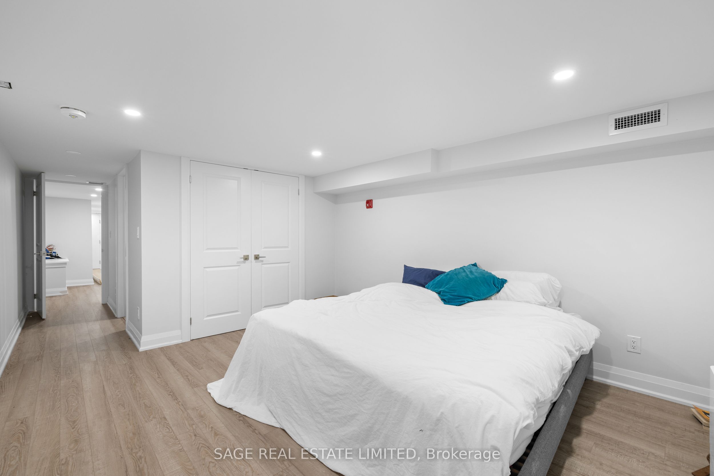 225 Carlton Street, #2