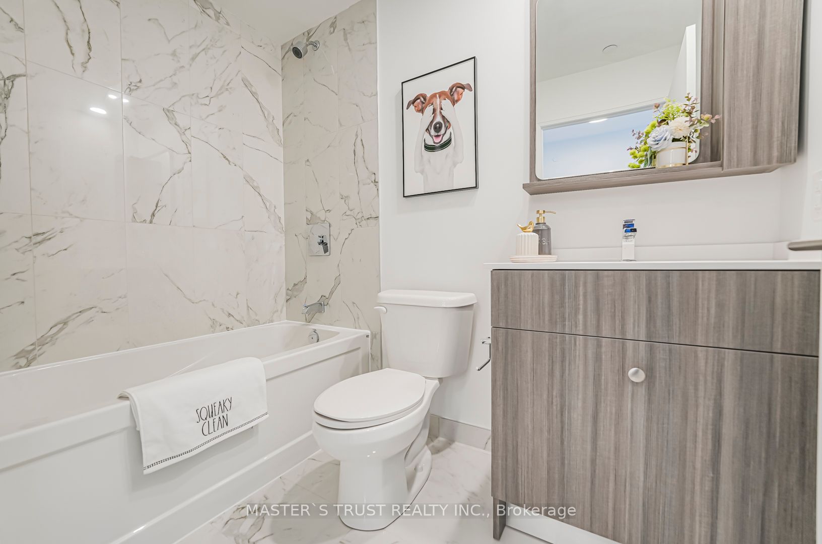 75 Canterbury Place, #1817
