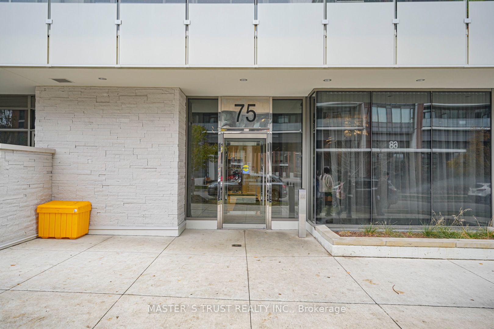 75 Canterbury Place, #1817