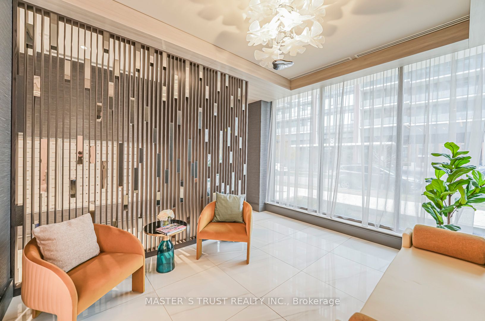 75 Canterbury Place, #1817