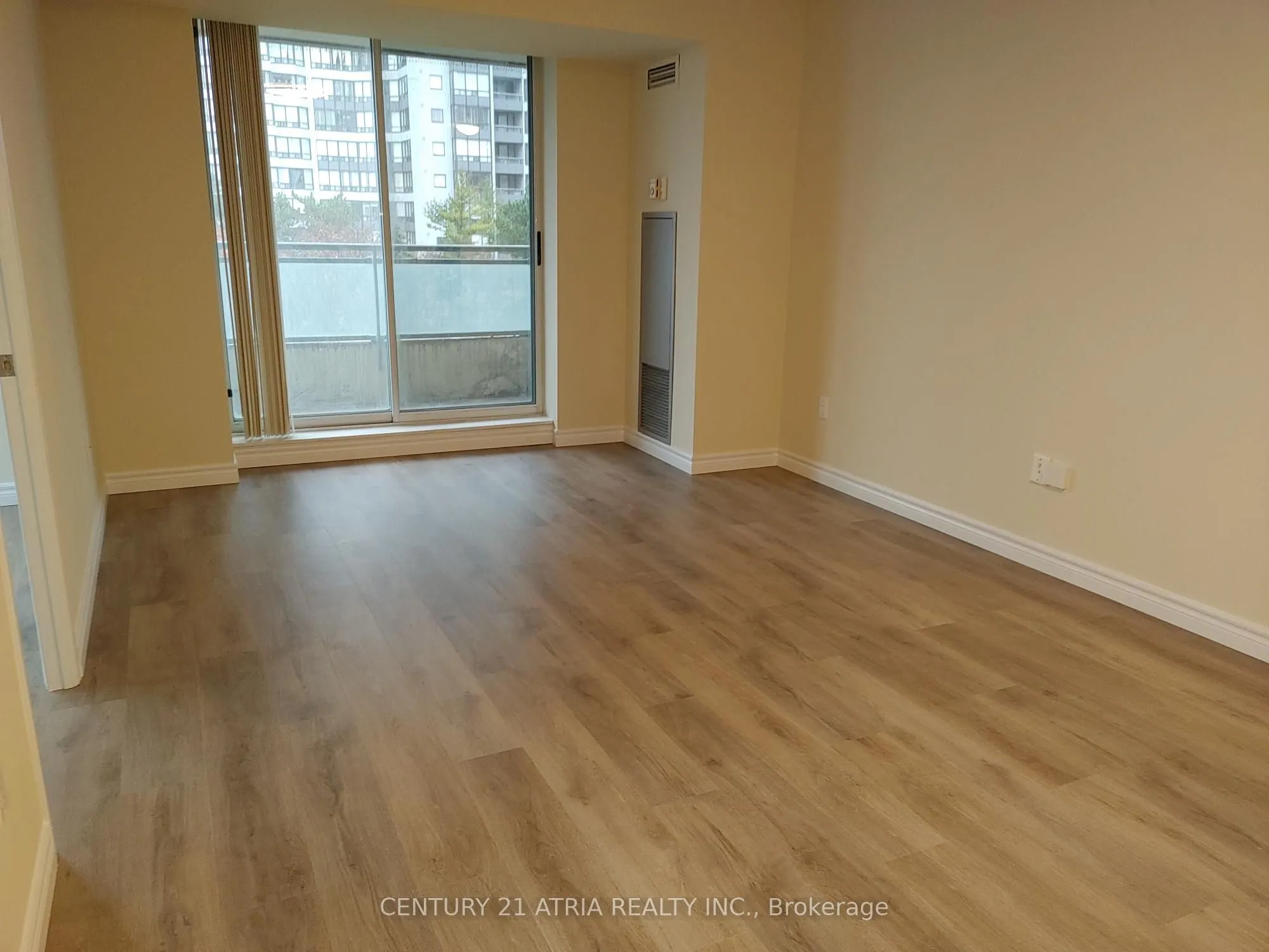 1 Pemberton Avenue, #402