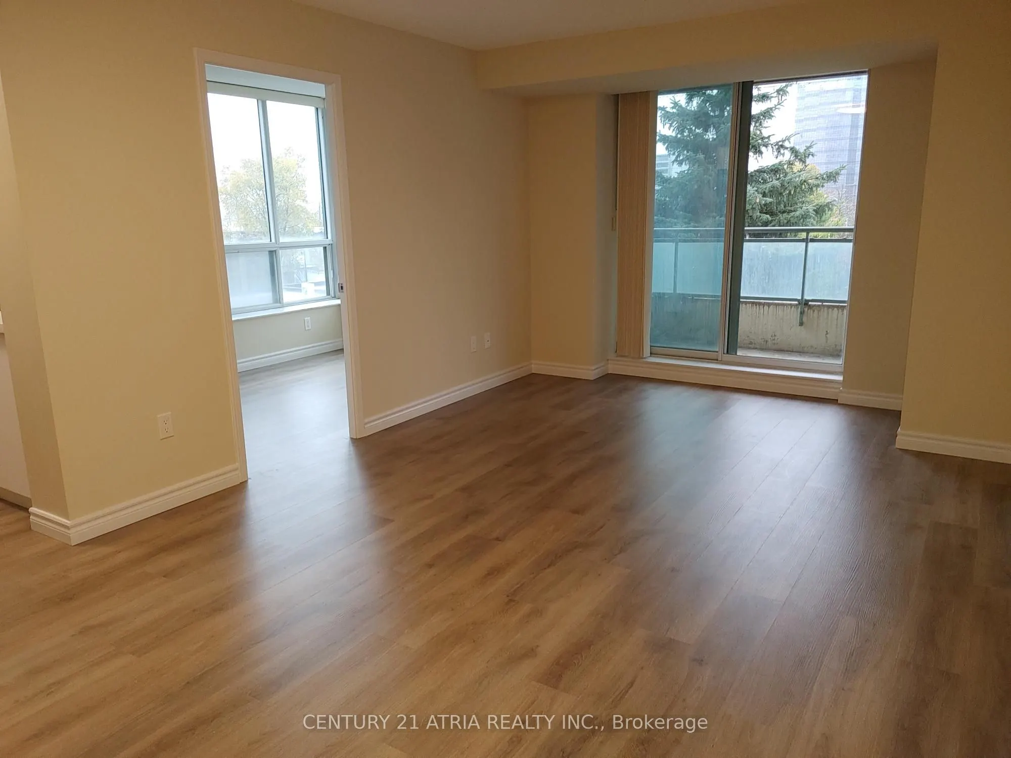 1 Pemberton Avenue, #402