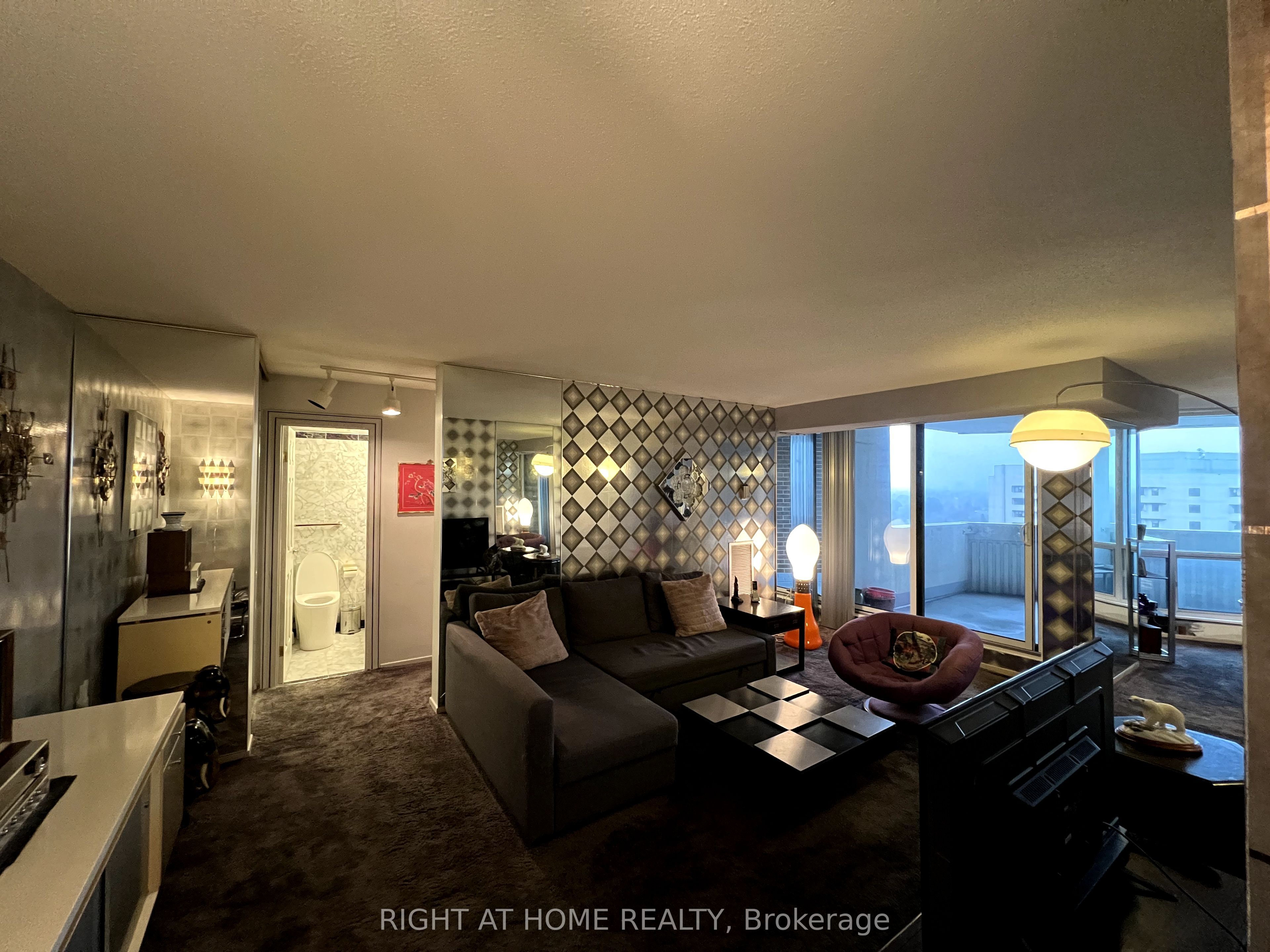 150 Neptune Drive, #1204