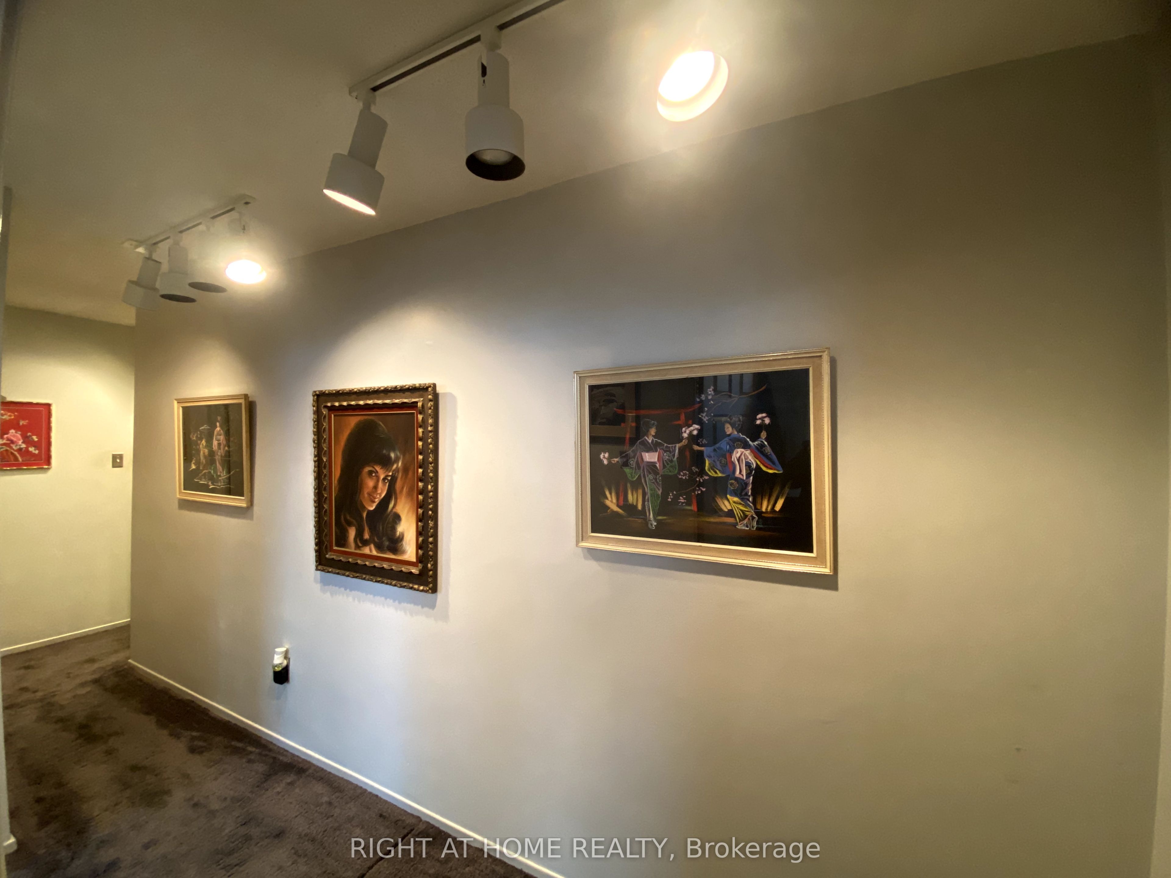 150 Neptune Drive, #1204