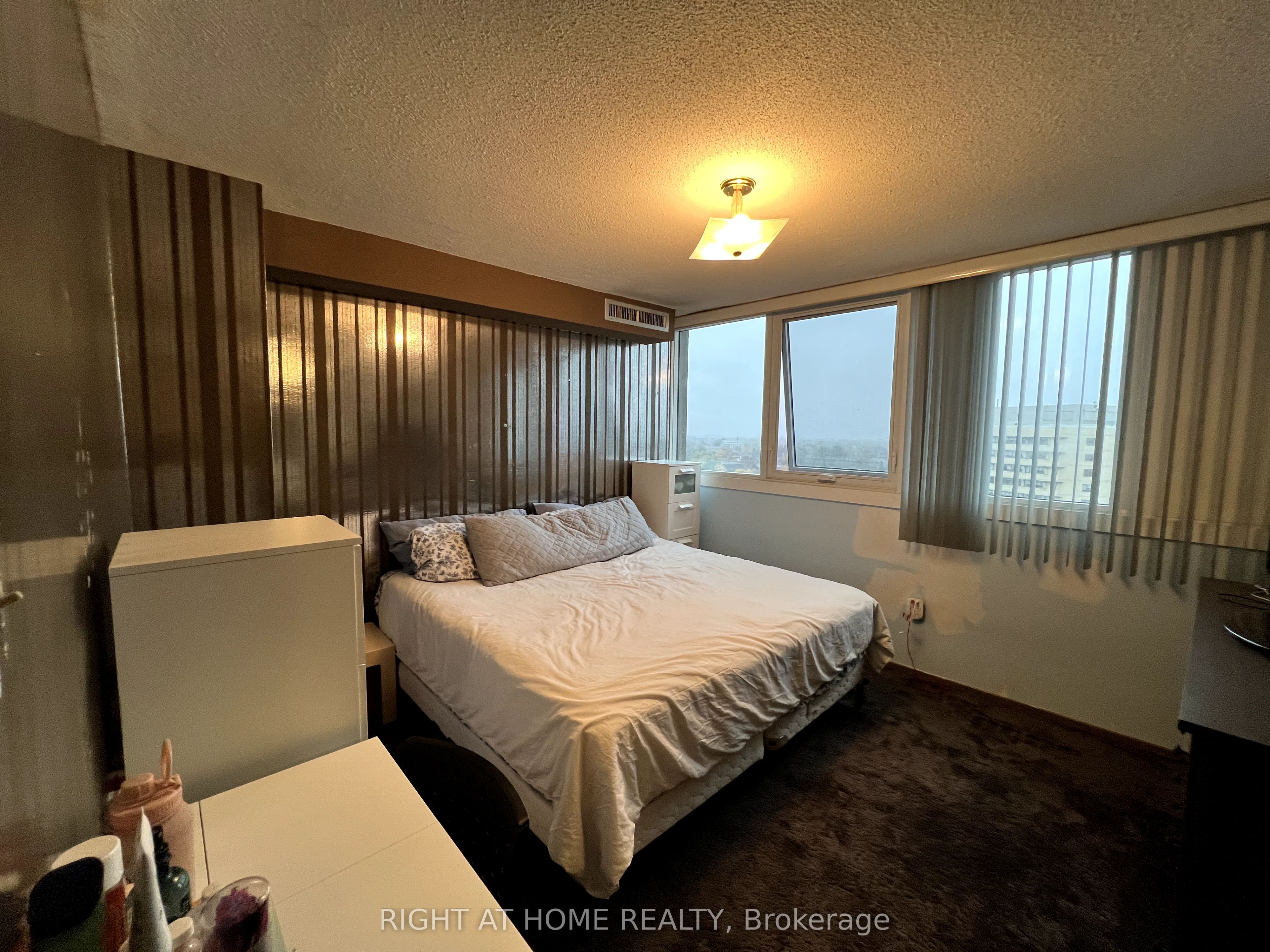 150 Neptune Drive, #1204