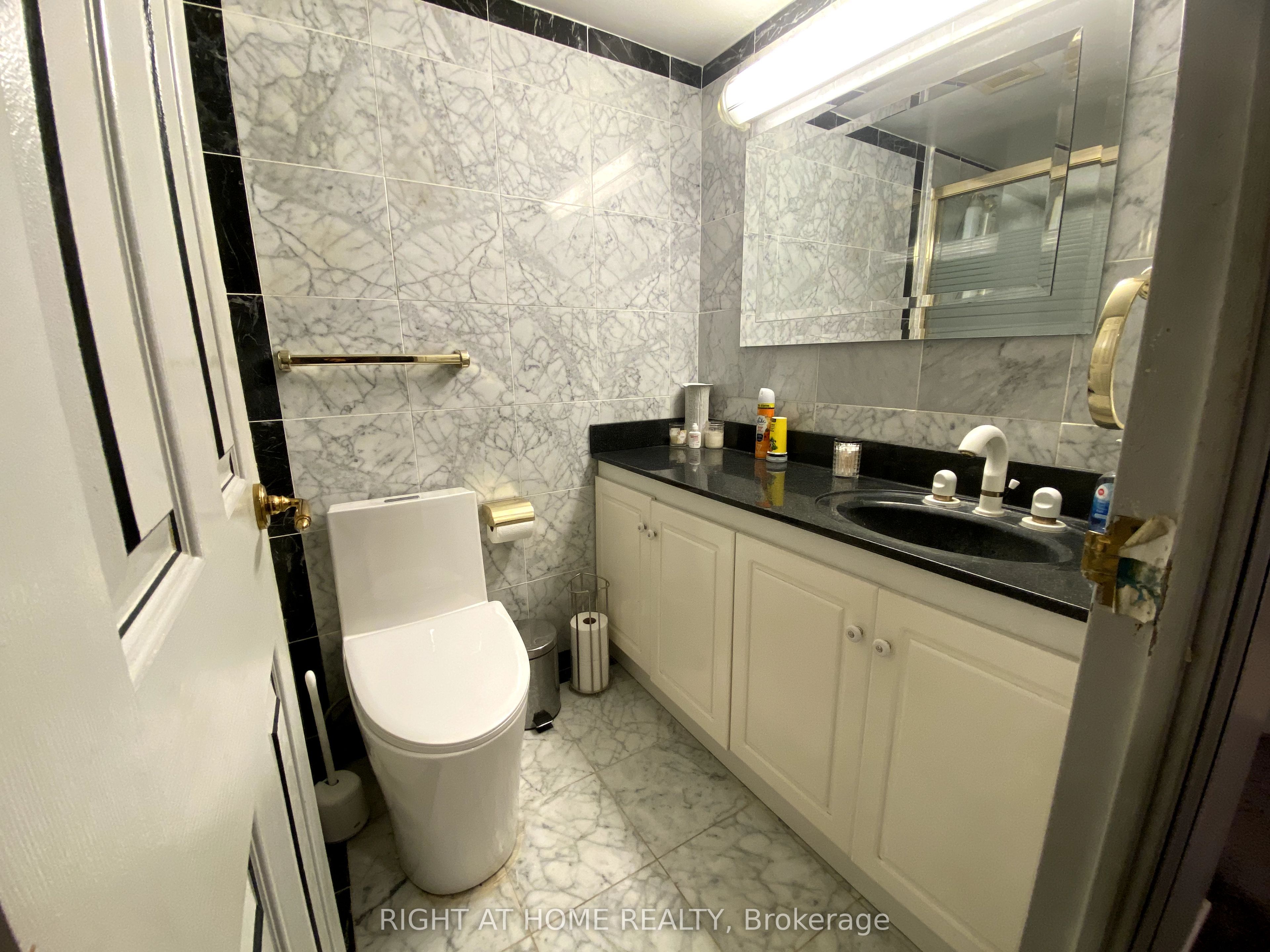 150 Neptune Drive, #1204
