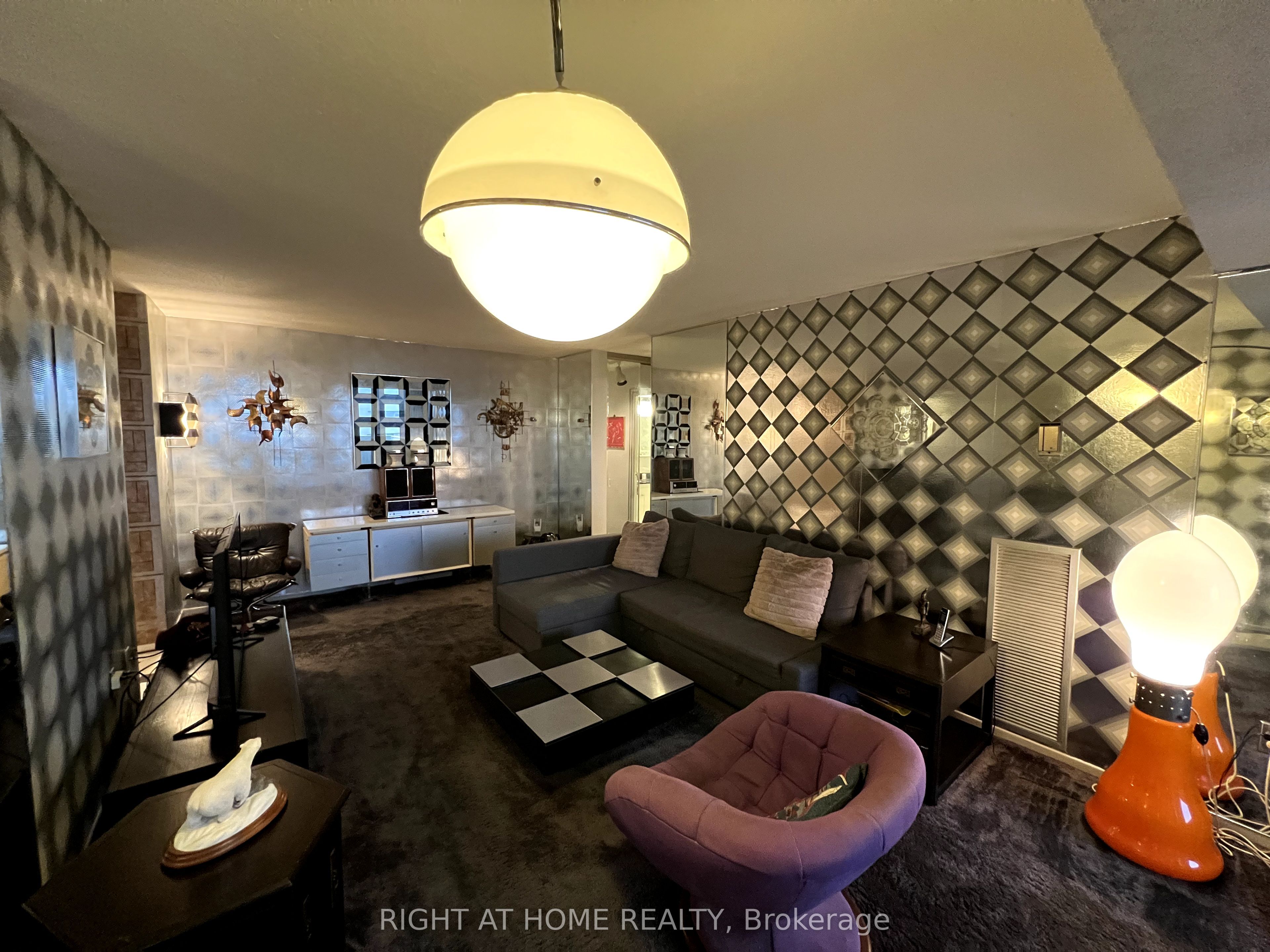 150 Neptune Drive, #1204