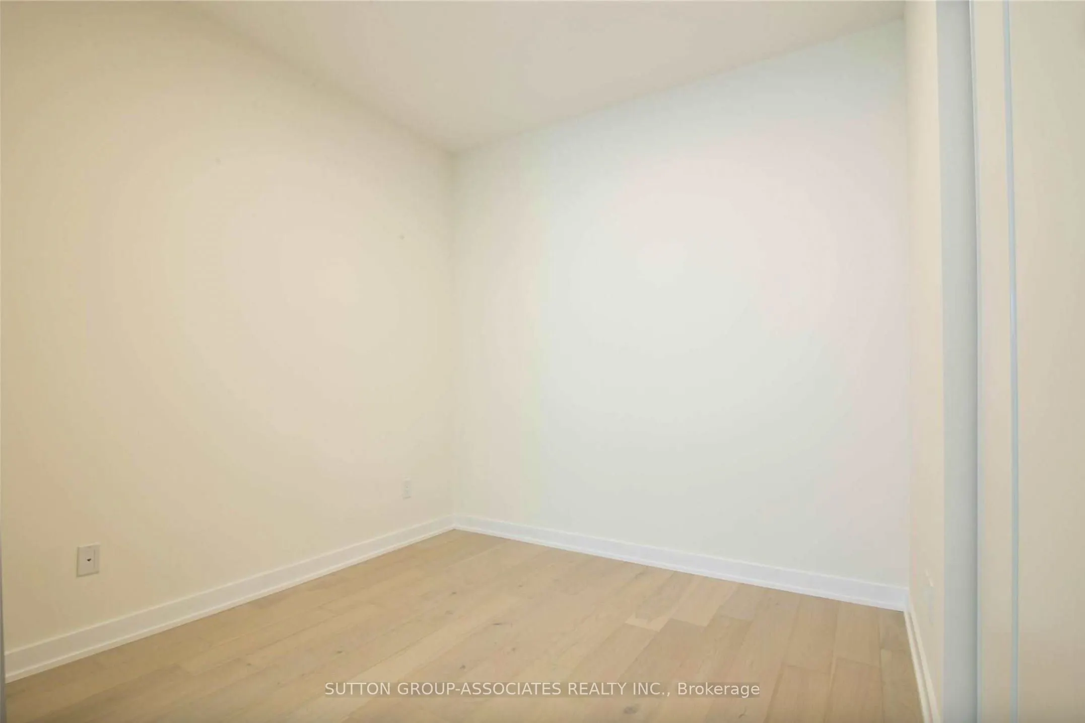 840 St Clair Avenue W, #416
