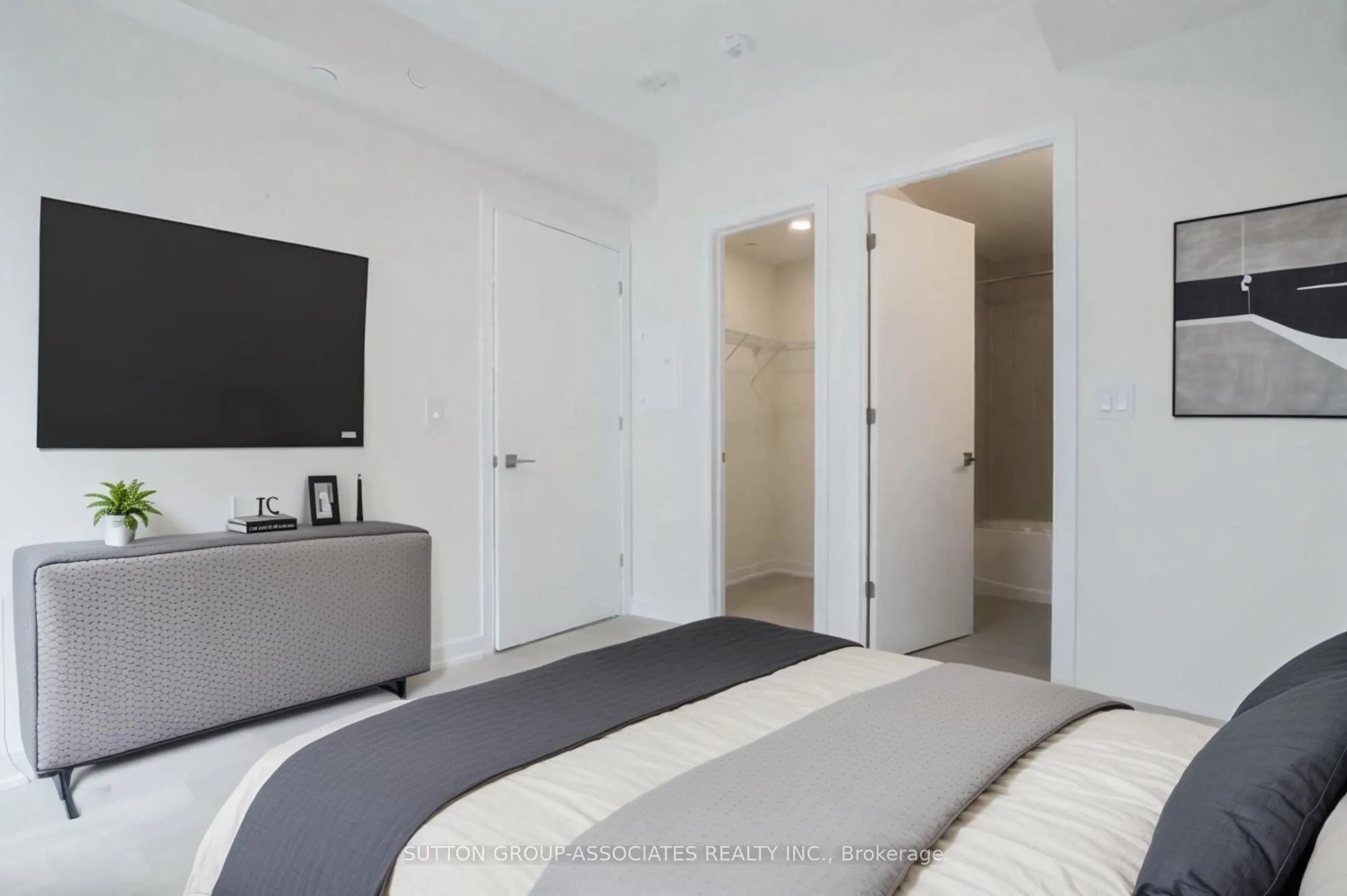 840 St Clair Avenue W, #416