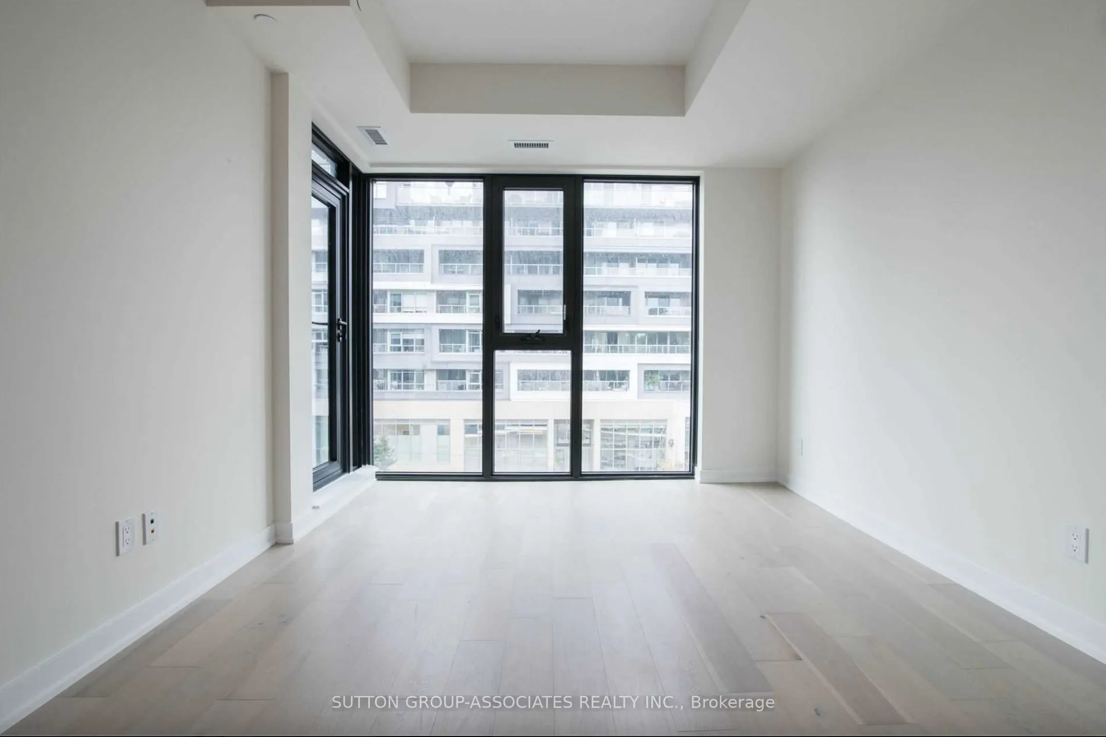 840 St Clair Avenue W, #416