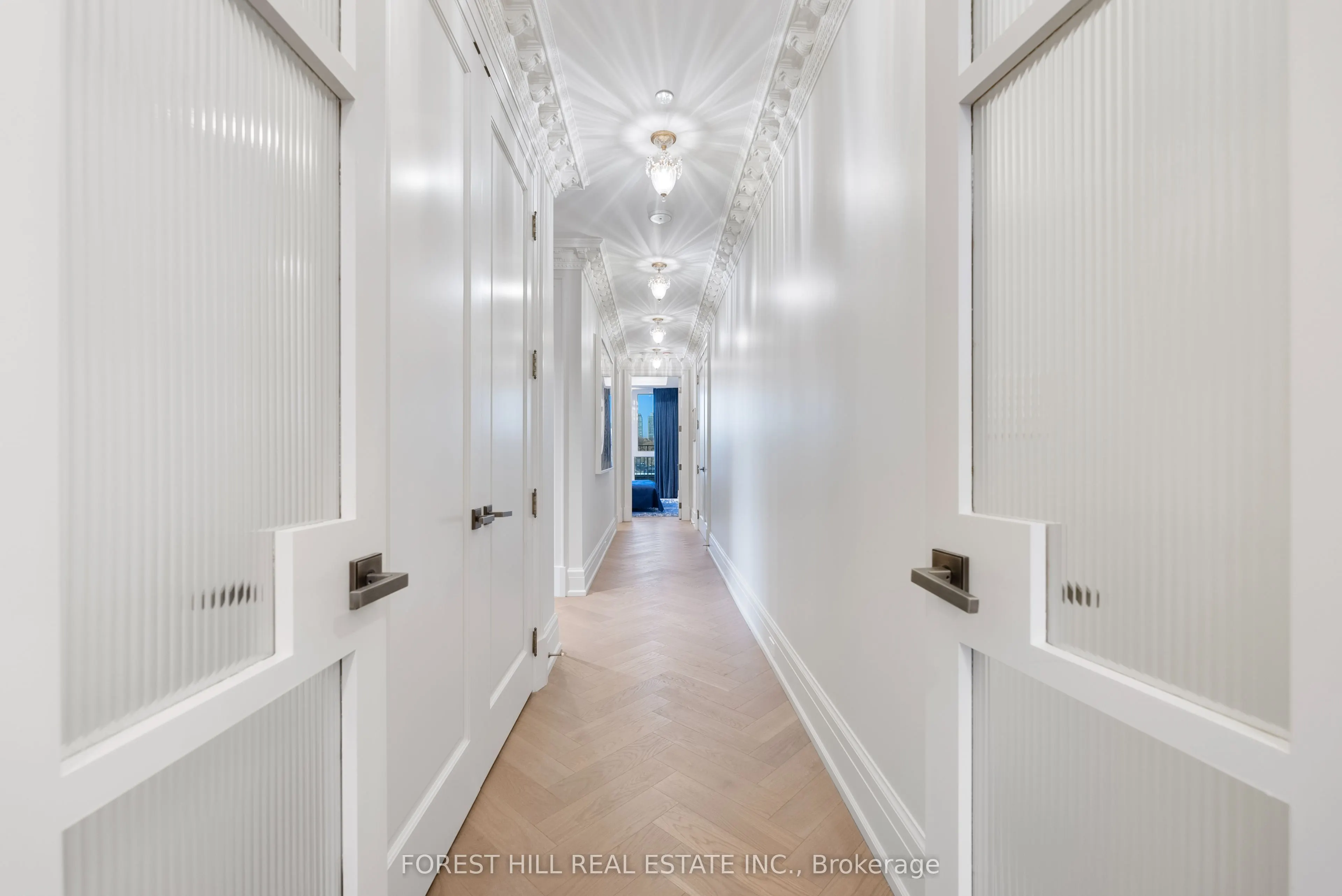 128 Hazelton Avenue, #602