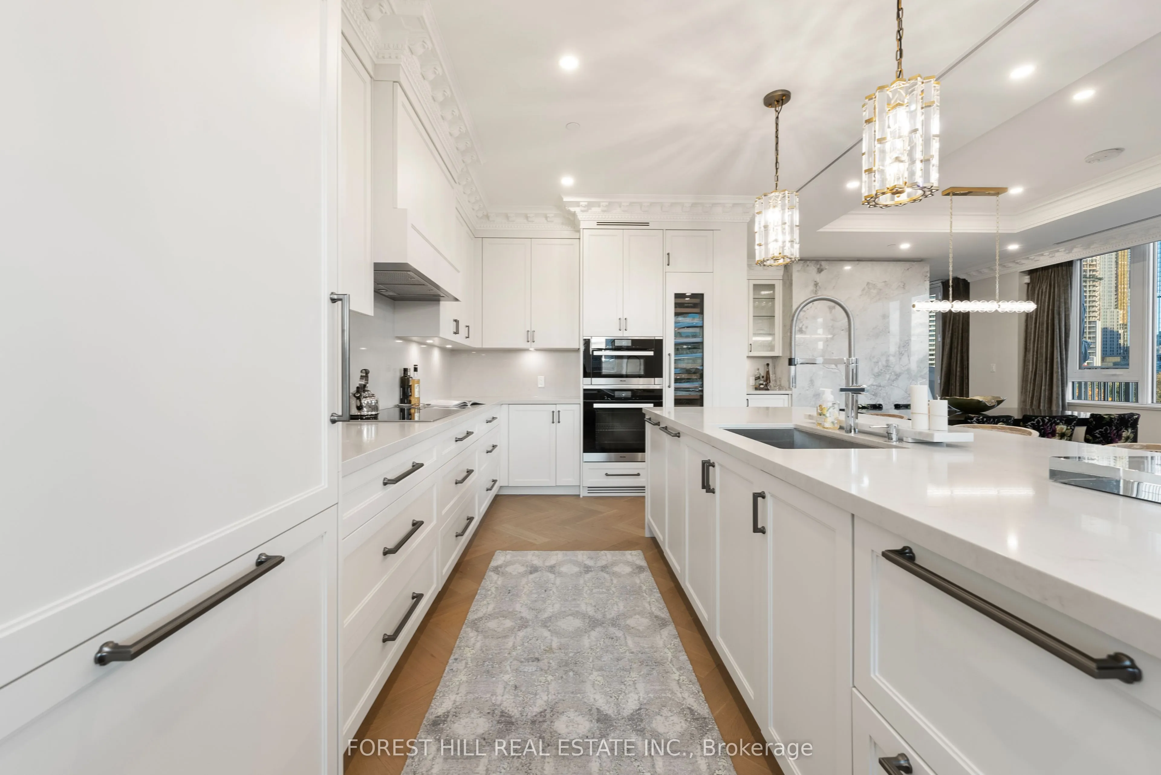 128 Hazelton Avenue, #602