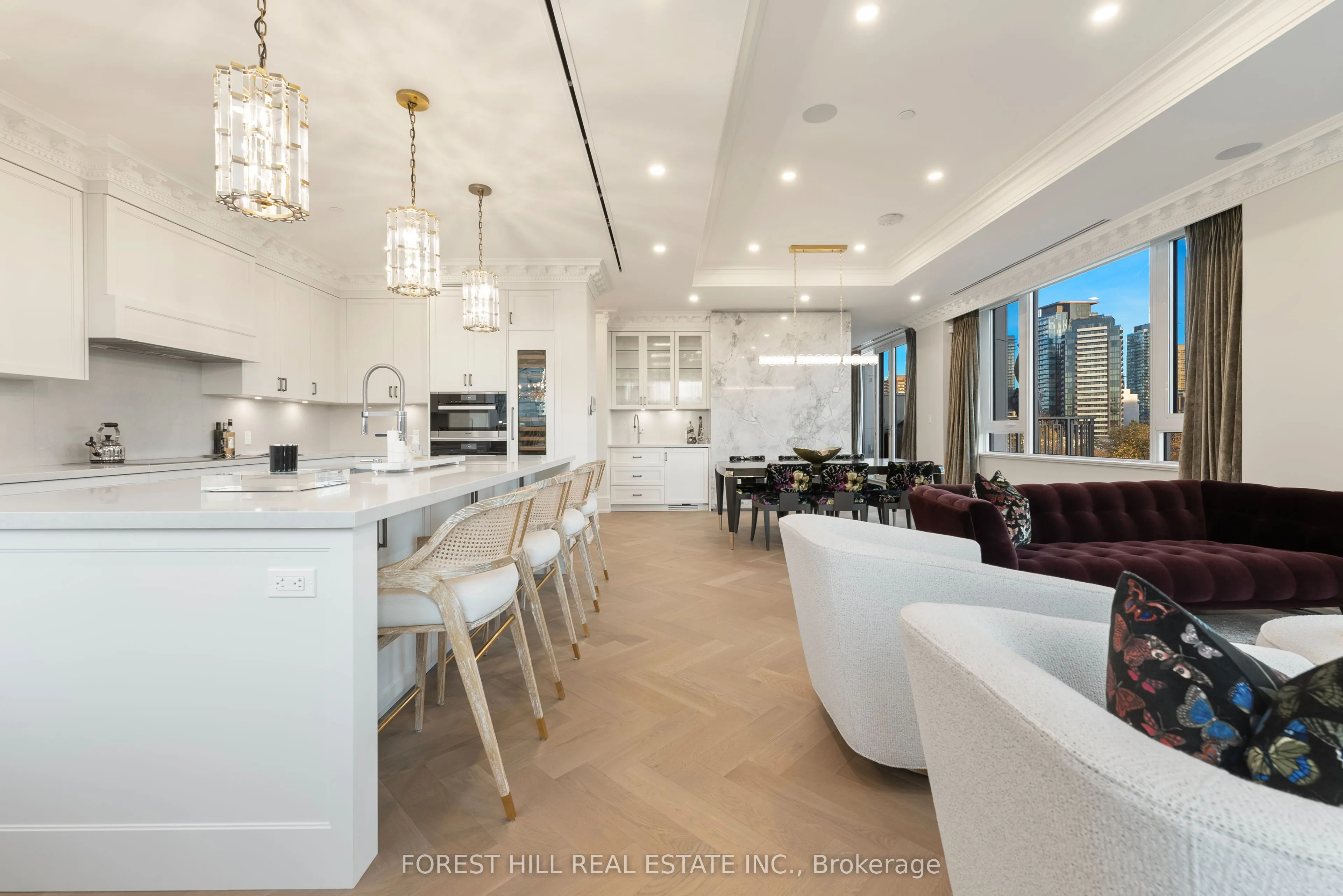 128 Hazelton Avenue, #602