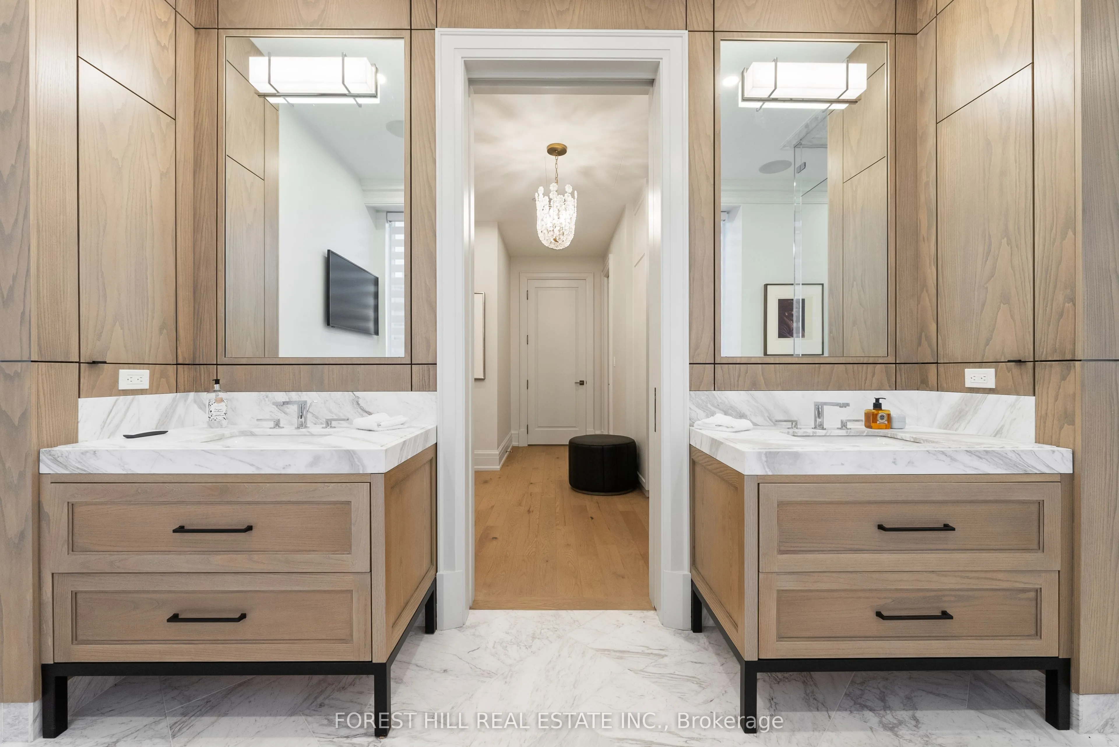 128 Hazelton Avenue, #602